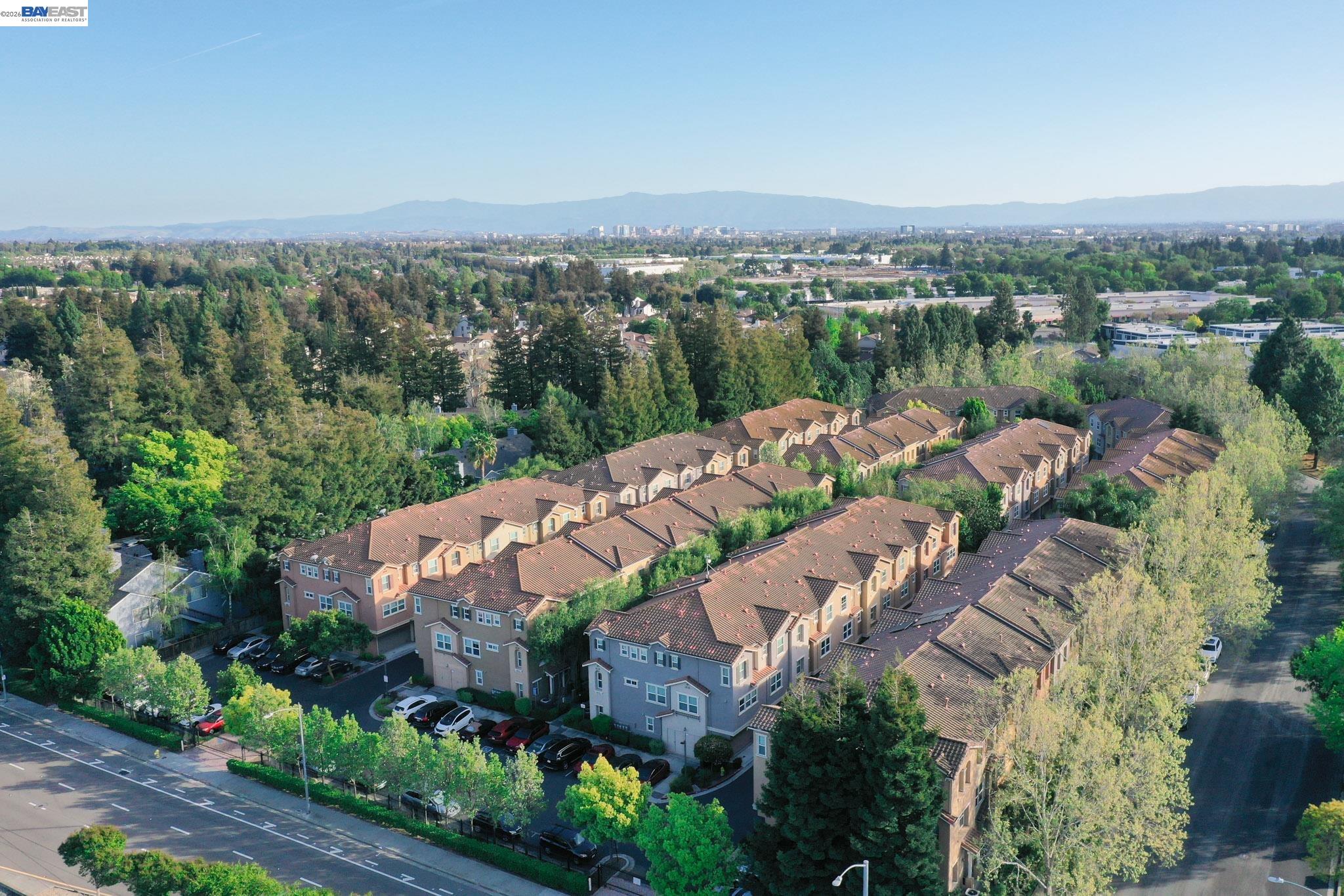 Detail Gallery Image 33 of 35 For 2200 Beech Cir, San Jose,  CA 95131 - 3 Beds | 3 Baths