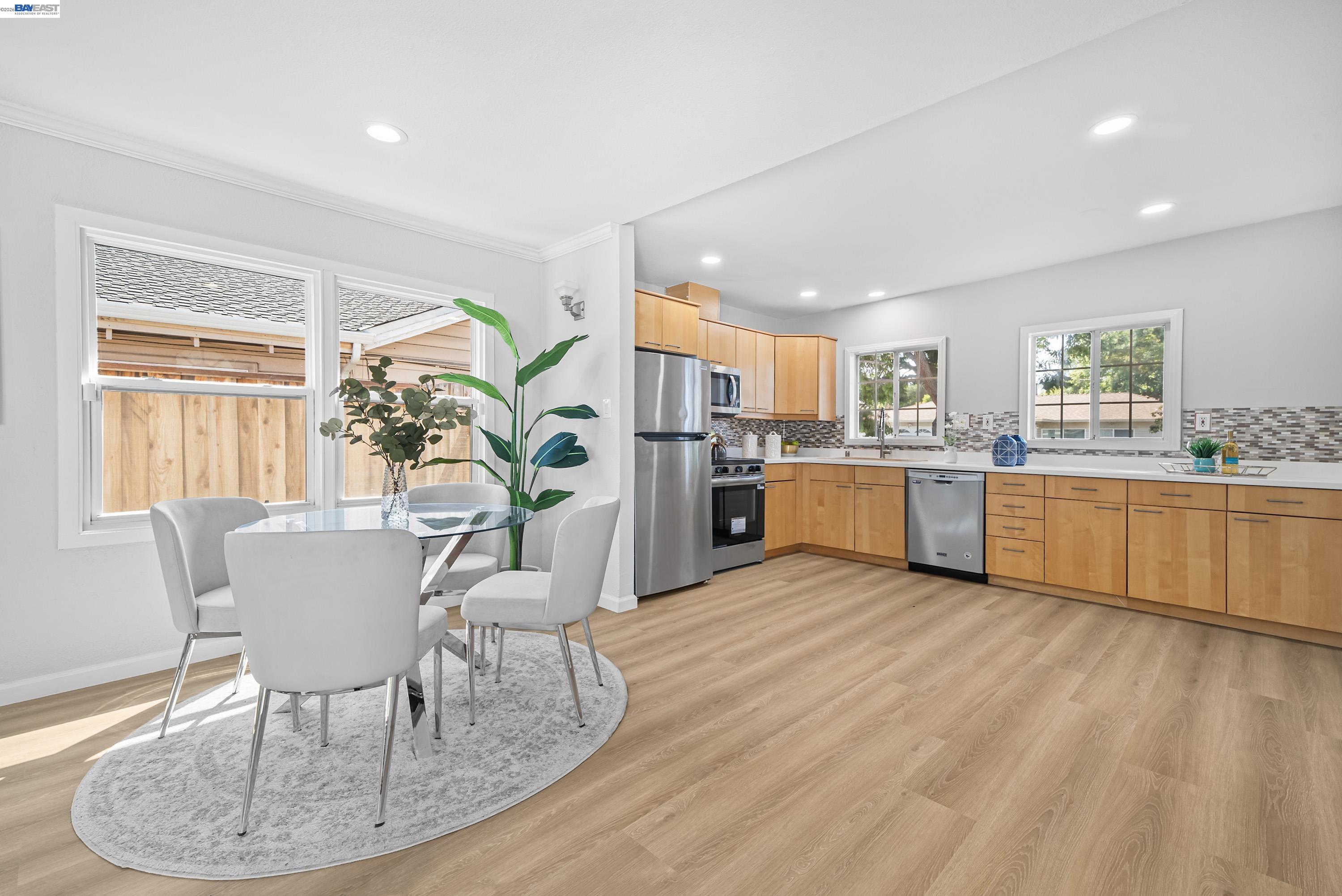 Detail Gallery Image 13 of 42 For 3814 Clough Ave, Fremont,  CA 94538 - 3 Beds | 2 Baths