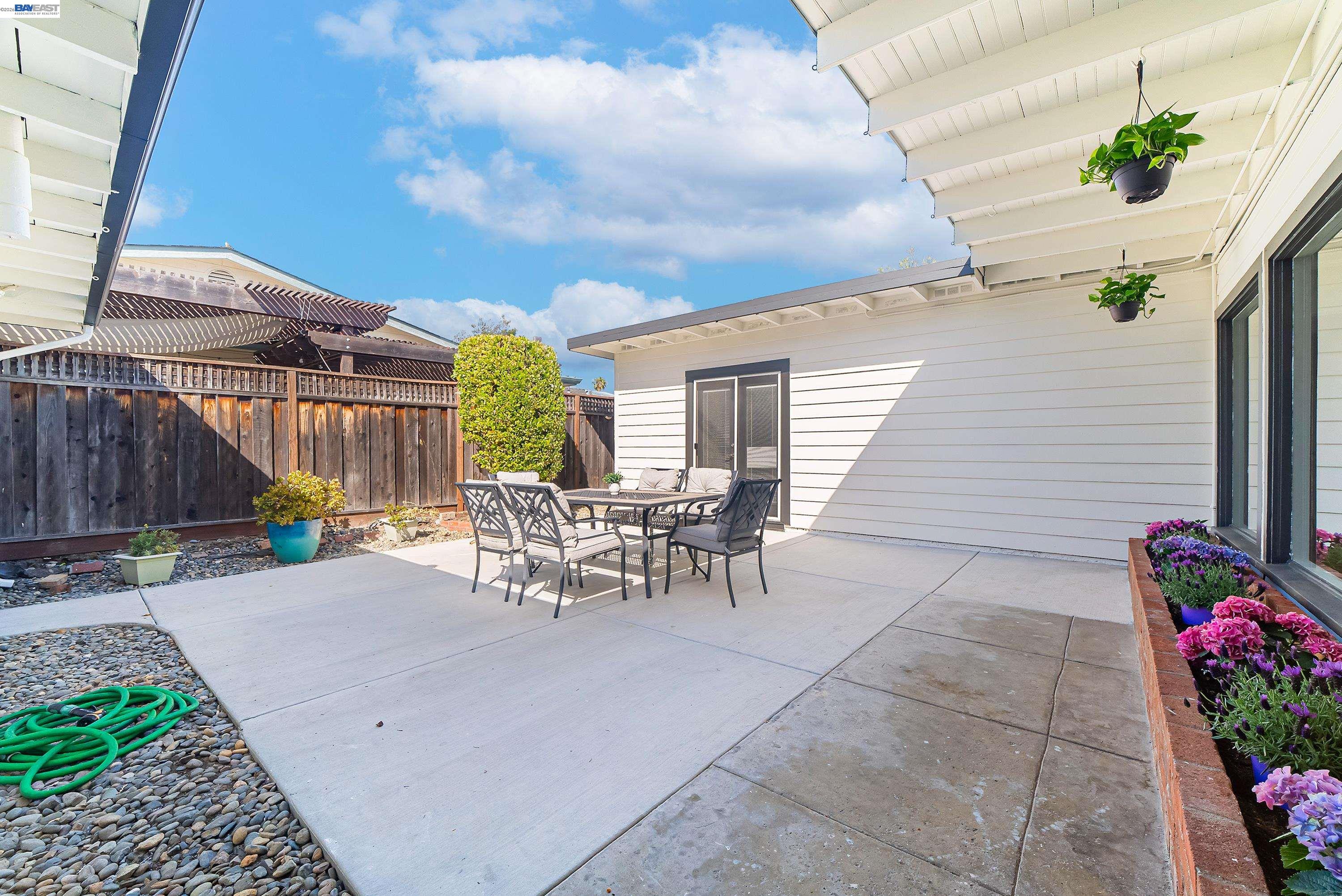 Detail Gallery Image 3 of 42 For 3814 Clough Ave, Fremont,  CA 94538 - 3 Beds | 2 Baths