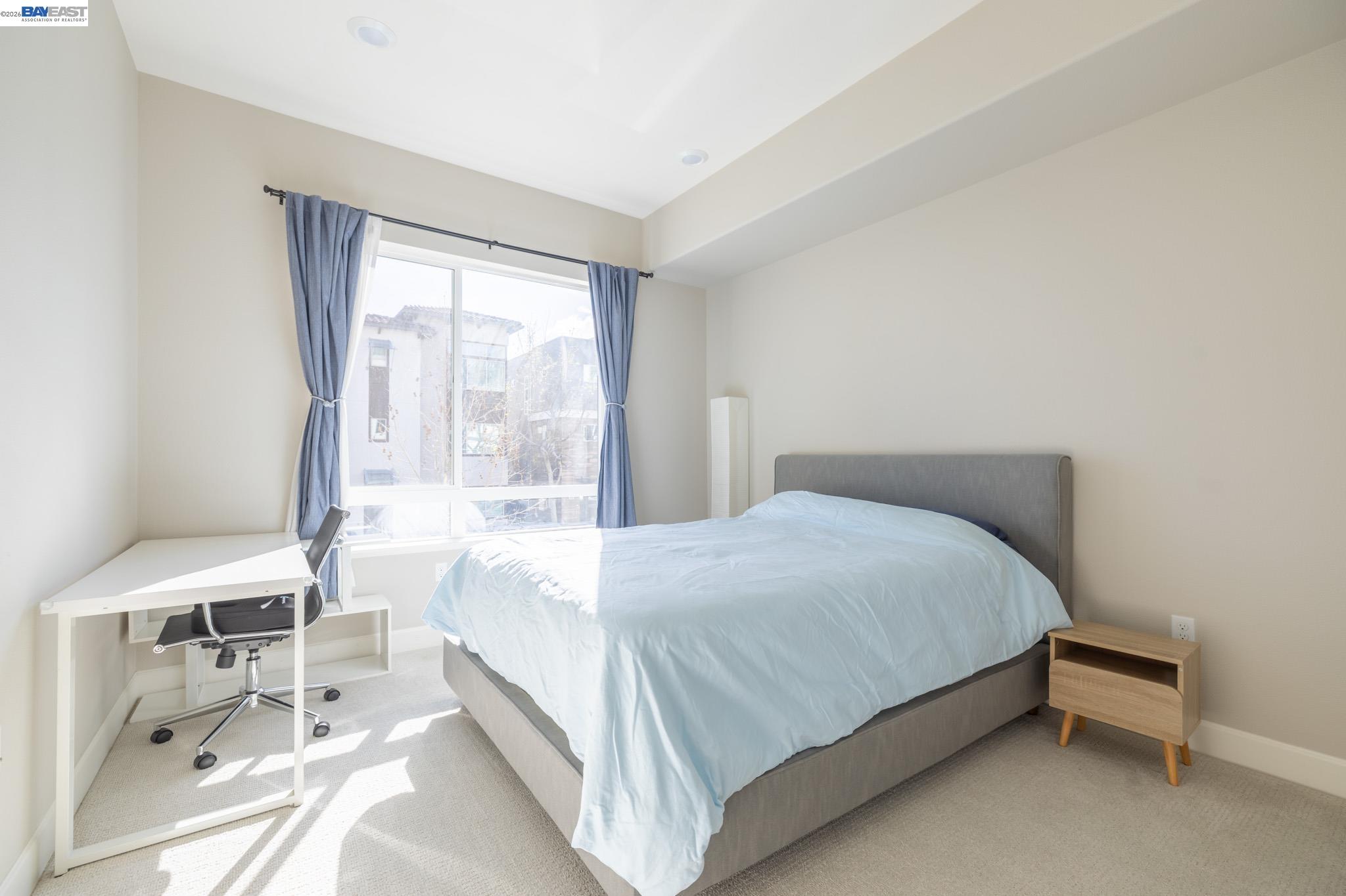 Detail Gallery Image 14 of 47 For 263 Llano De Los Robles Ave #1,  San Jose,  CA 95136 - 3 Beds | 2 Baths