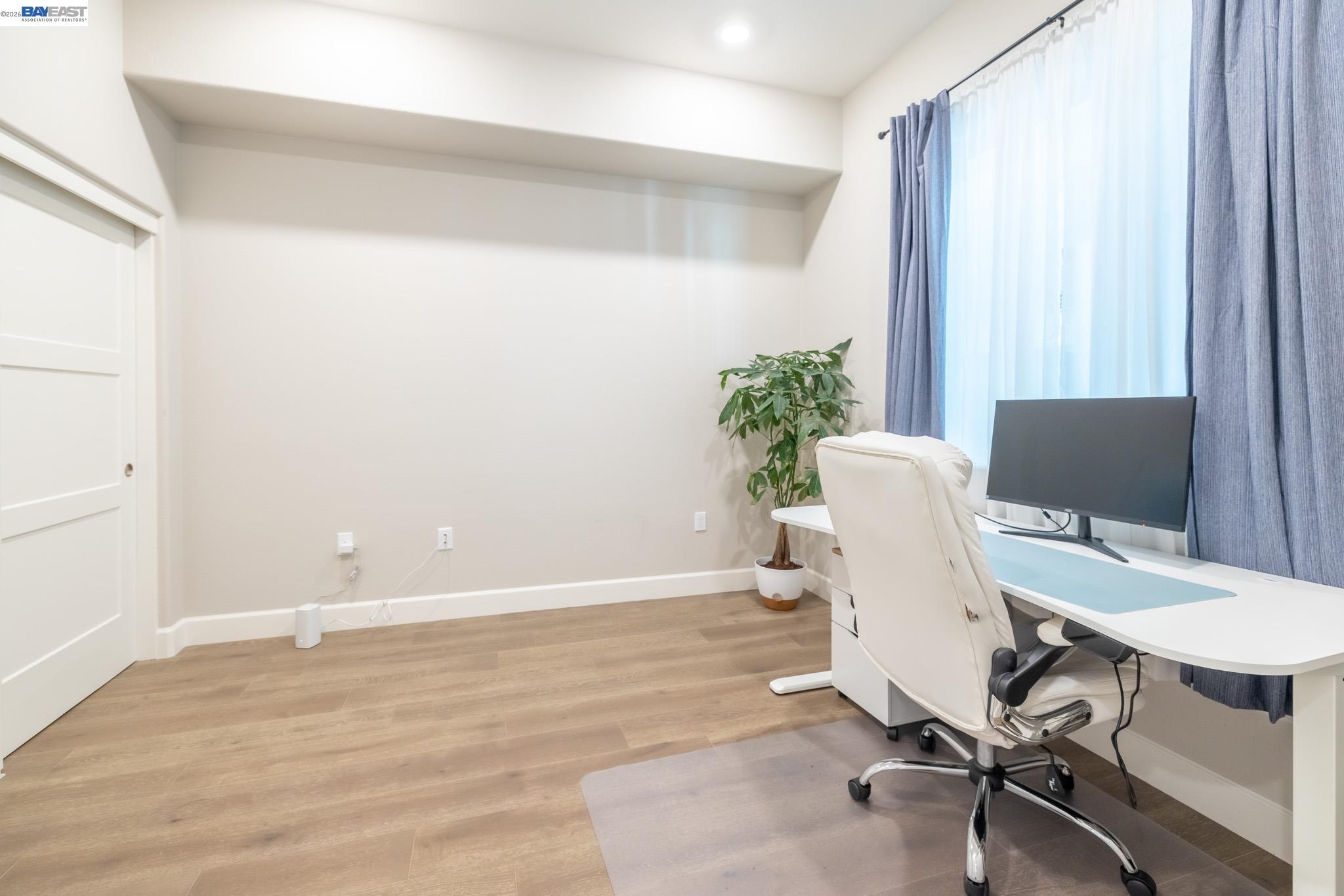 Detail Gallery Image 19 of 47 For 263 Llano De Los Robles Ave #1,  San Jose,  CA 95136 - 3 Beds | 2 Baths