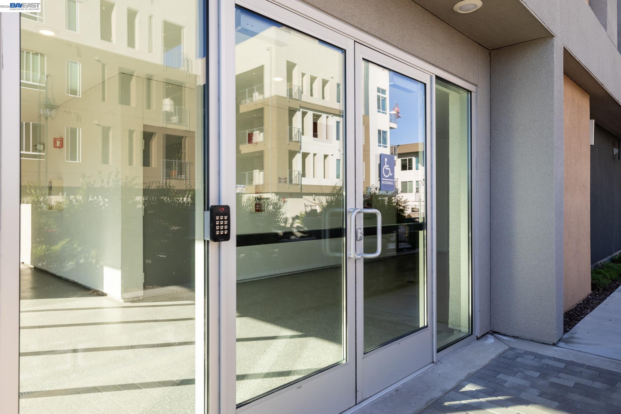 Detail Gallery Image 28 of 47 For 263 Llano De Los Robles Ave #1,  San Jose,  CA 95136 - 3 Beds | 2 Baths