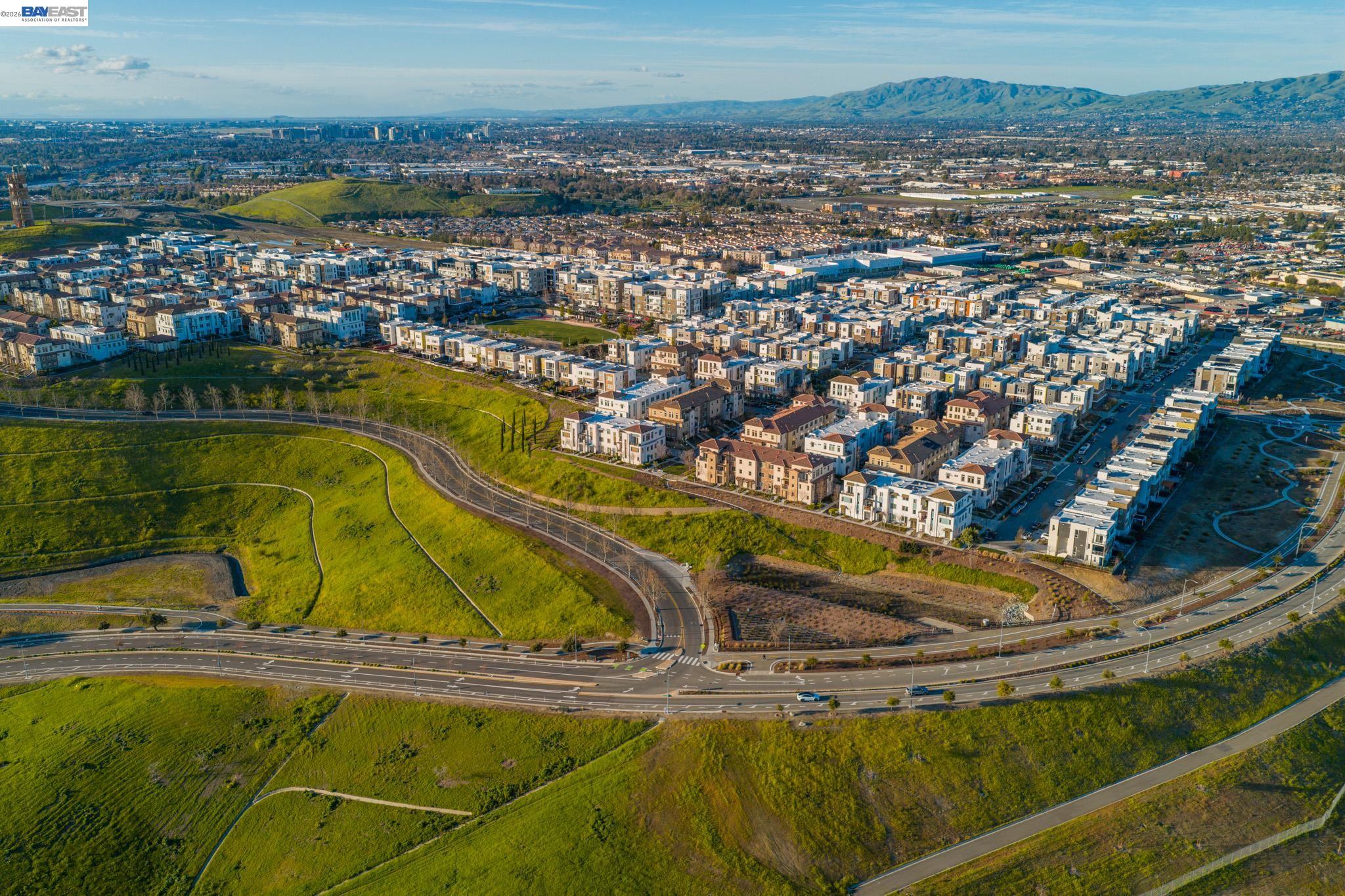 Detail Gallery Image 34 of 47 For 263 Llano De Los Robles Ave #1,  San Jose,  CA 95136 - 3 Beds | 2 Baths