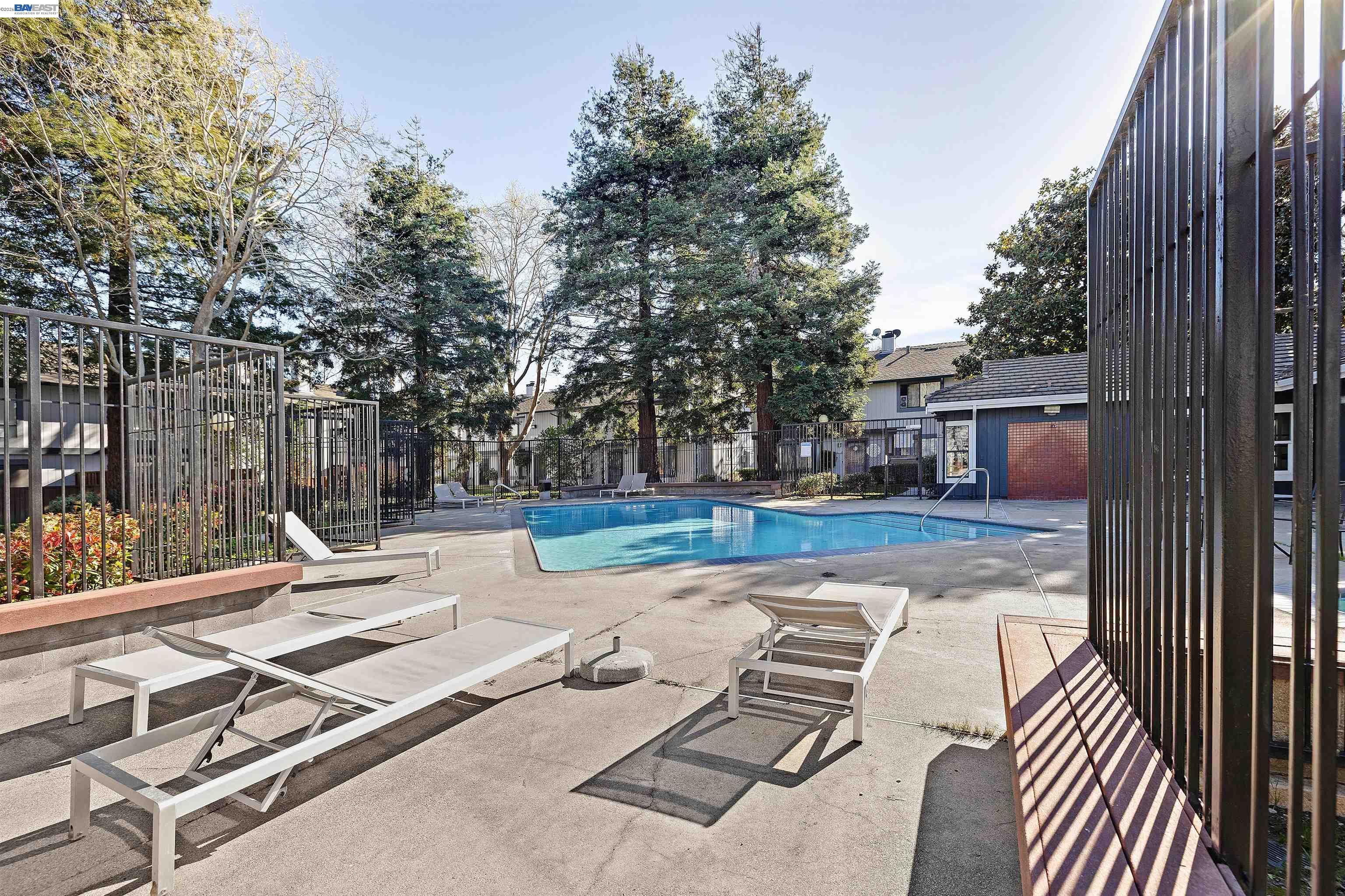 Detail Gallery Image 45 of 46 For 6169 Thornton Avenue #B,  Newark,  CA 94560 - 2 Beds | 2/1 Baths