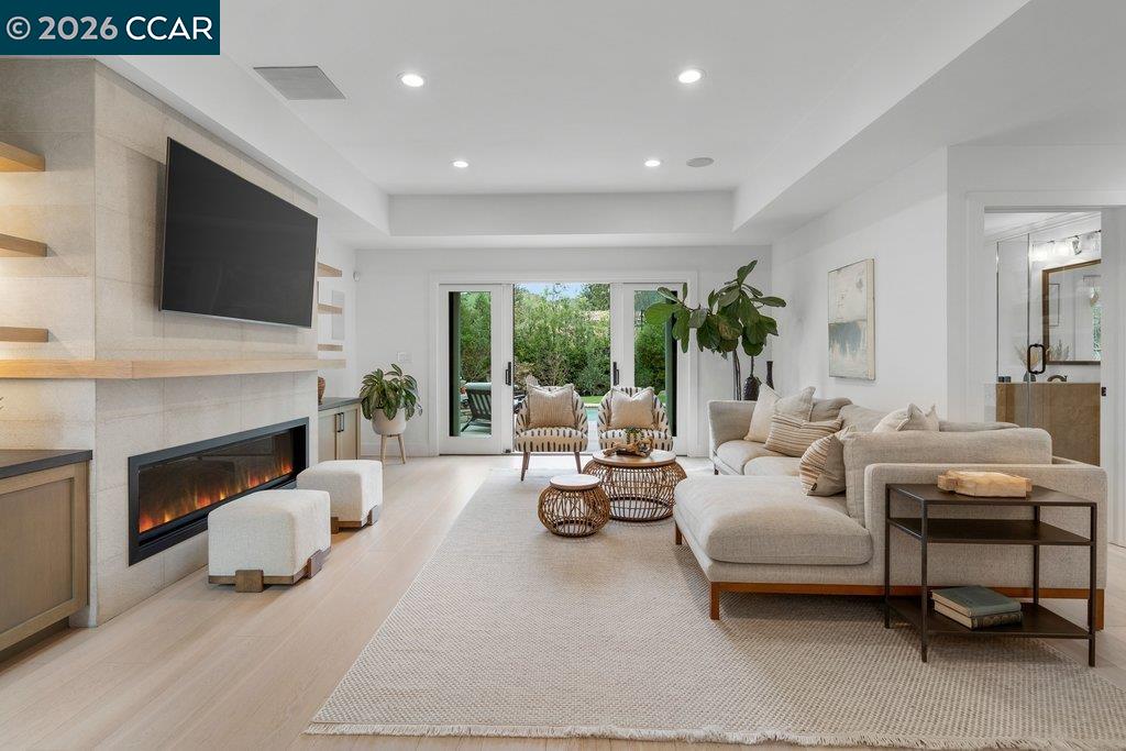 Detail Gallery Image 12 of 60 For 22 Calle Del Casarillo, Diablo,  CA 94528 - 6 Beds | 6 Baths