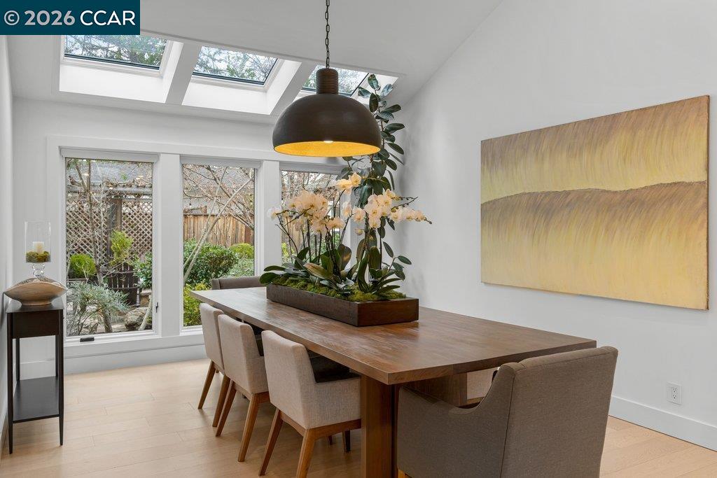 Detail Gallery Image 19 of 60 For 22 Calle Del Casarillo, Diablo,  CA 94528 - 6 Beds | 6 Baths