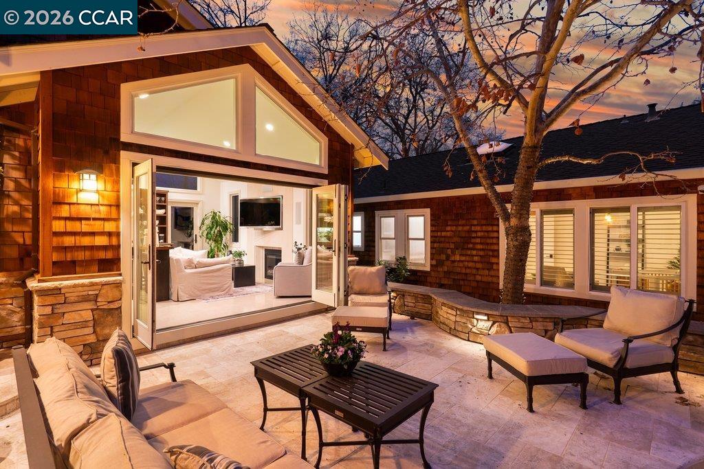 Detail Gallery Image 3 of 60 For 22 Calle Del Casarillo, Diablo,  CA 94528 - 6 Beds | 6 Baths