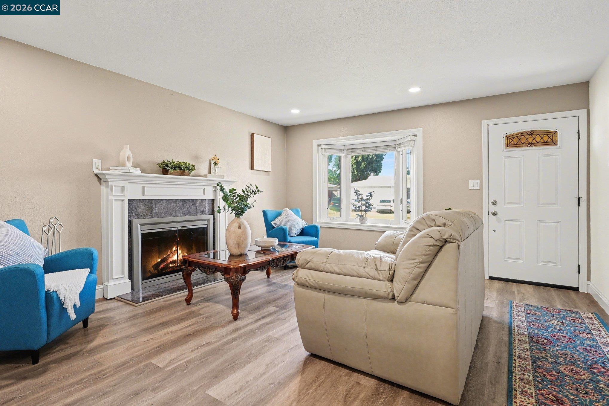 Detail Gallery Image 5 of 32 For 2715 Sargent Ave, San Pablo,  CA 94806 - 3 Beds | 1/1 Baths