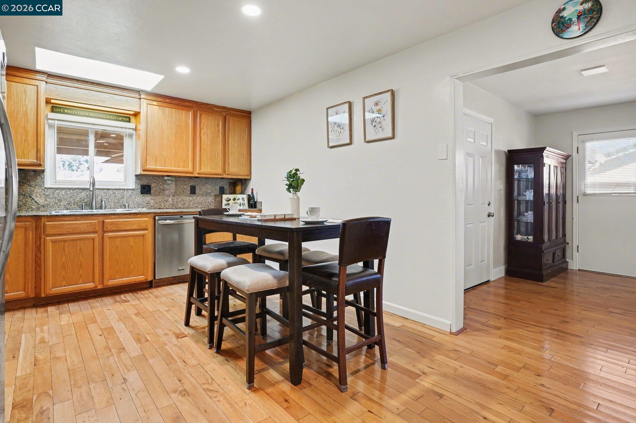 Detail Gallery Image 10 of 32 For 2715 Sargent Ave, San Pablo,  CA 94806 - 3 Beds | 1/1 Baths