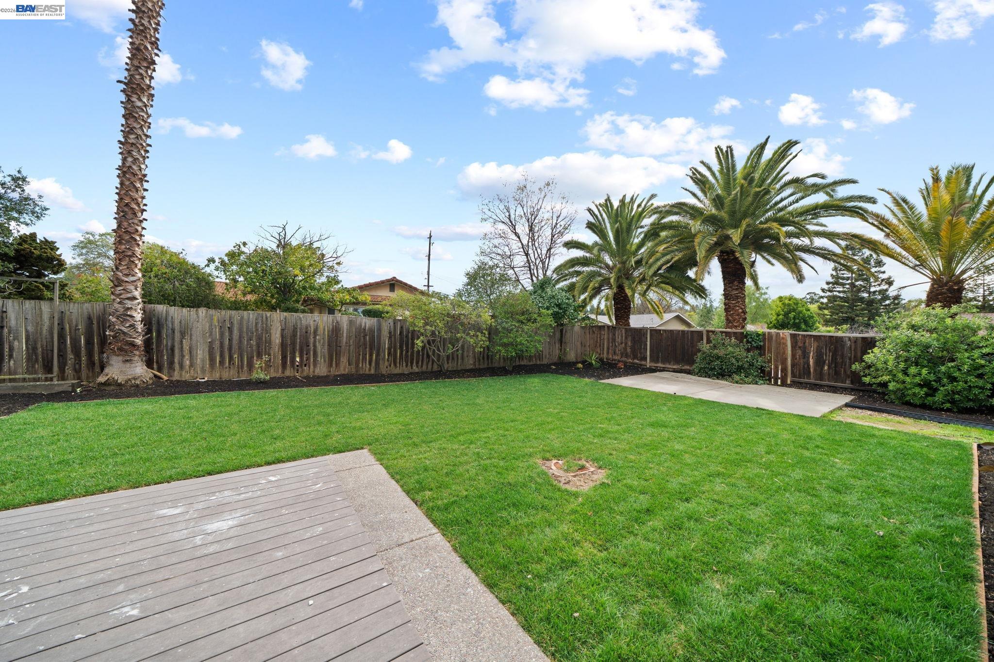 Detail Gallery Image 30 of 31 For 1602 Endriss Dr, Martinez,  CA 94553 - 3 Beds | 2 Baths