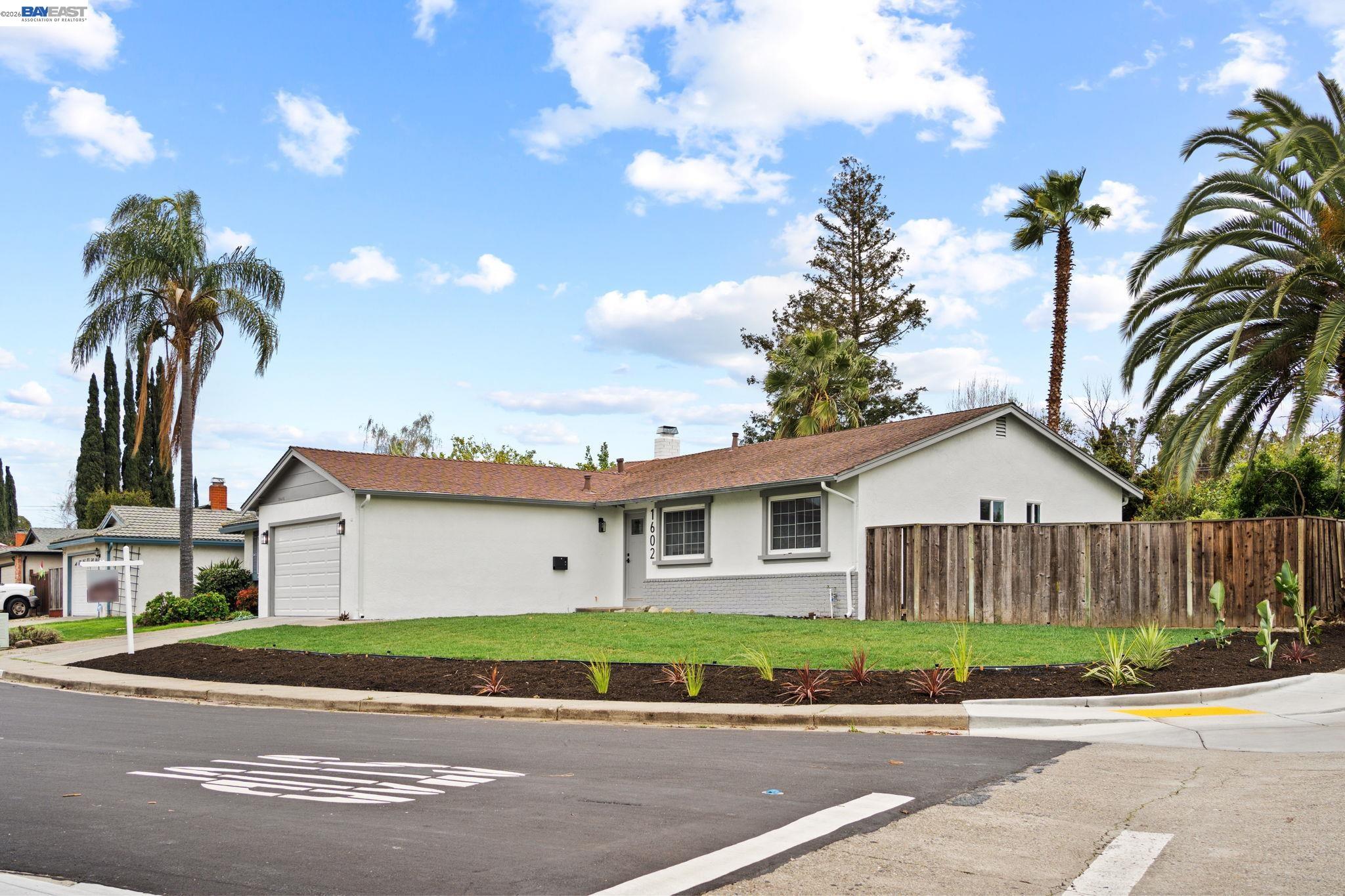 Detail Gallery Image 5 of 31 For 1602 Endriss Dr, Martinez,  CA 94553 - 3 Beds | 2 Baths