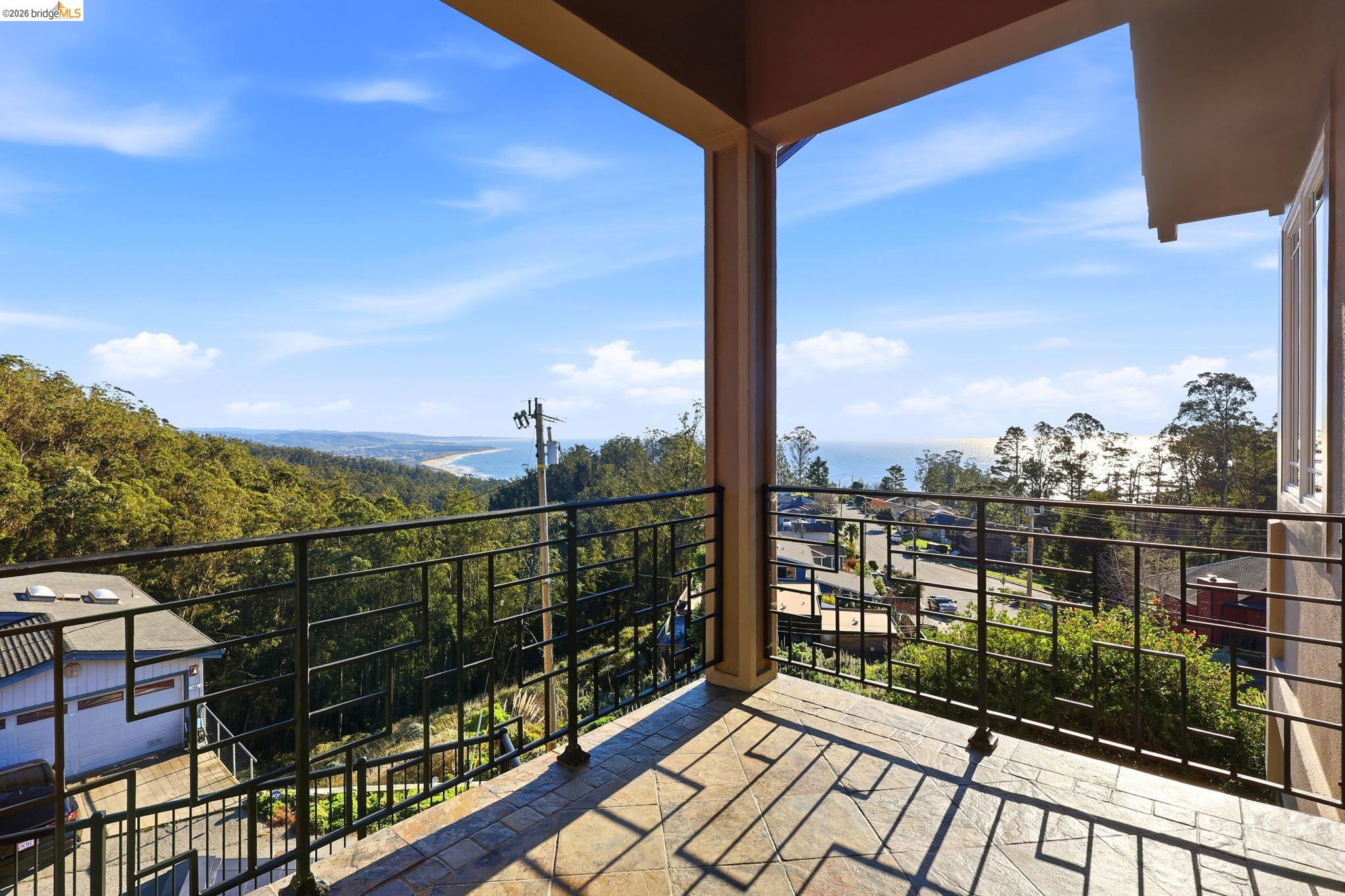 Detail Gallery Image 58 of 60 For 107 Dolphine Ave, El Granada,  CA 94018 - 4 Beds | 3/1 Baths