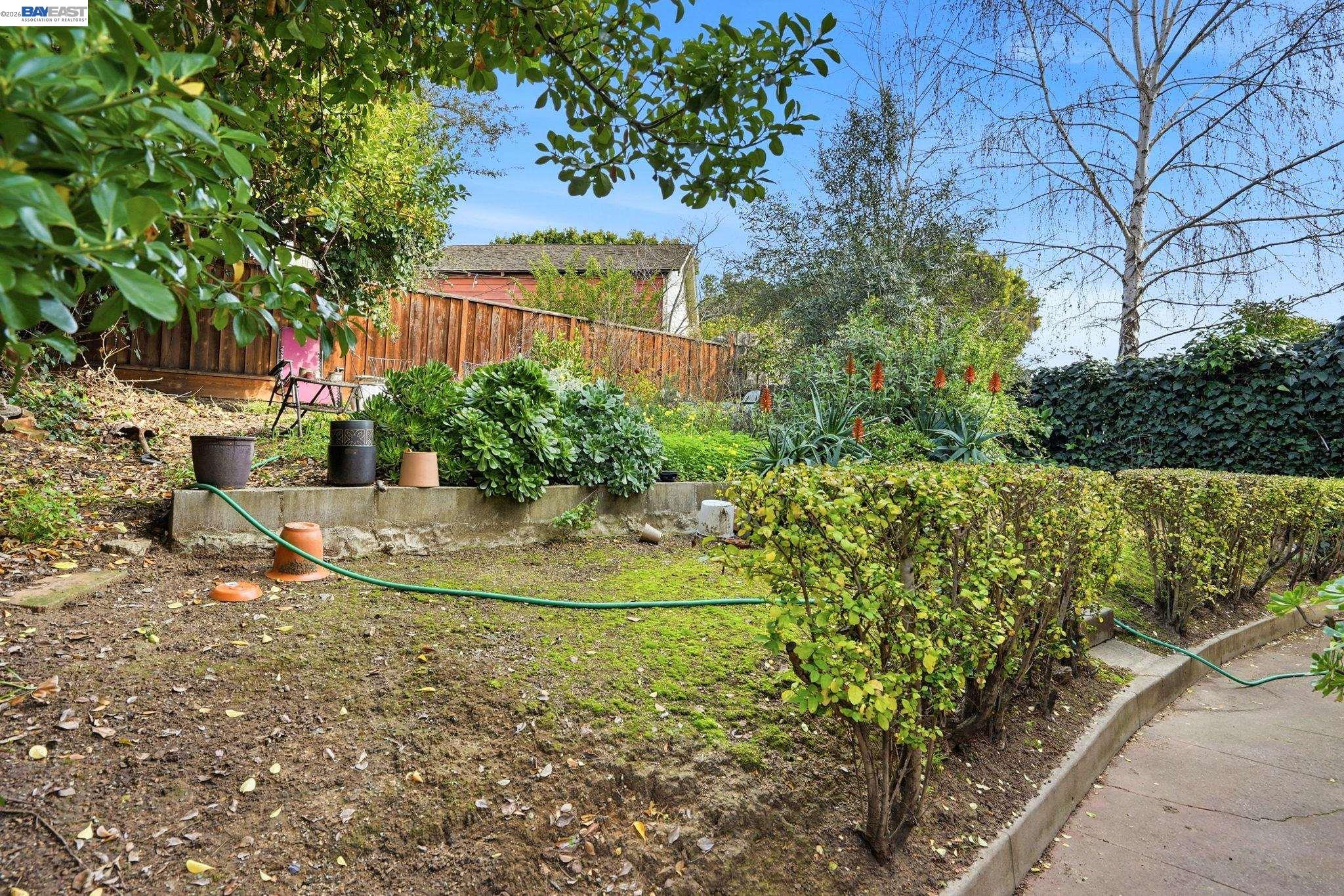 Detail Gallery Image 30 of 36 For 1424 Hampel St, Oakland,  CA 94602 - – Beds | – Baths