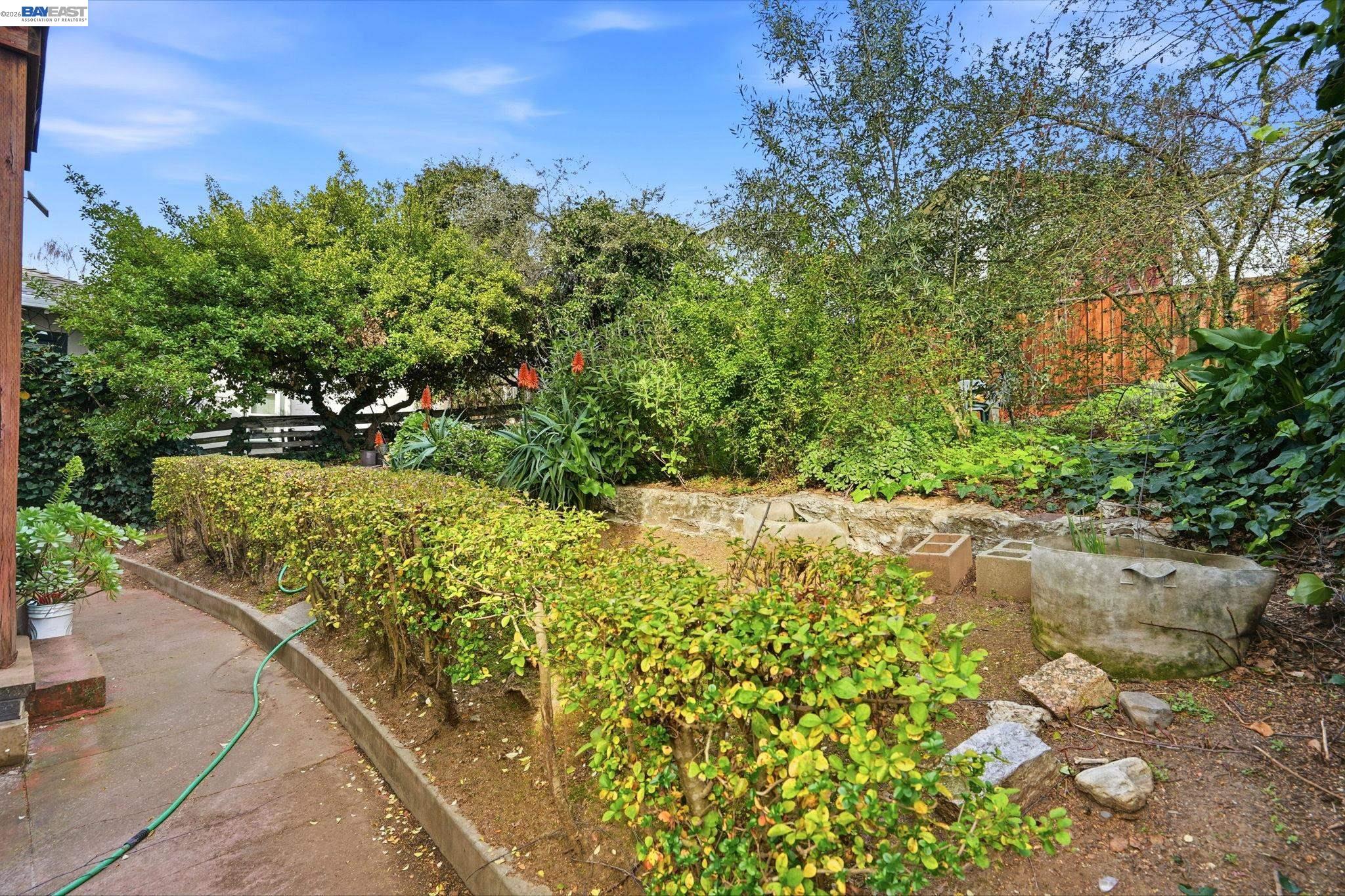 Detail Gallery Image 33 of 36 For 1424 Hampel St, Oakland,  CA 94602 - – Beds | – Baths