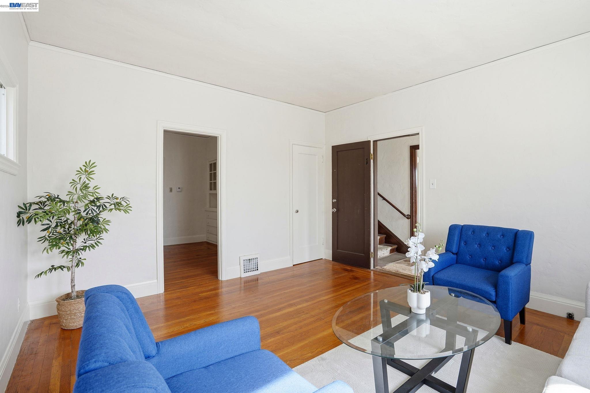 Detail Gallery Image 6 of 36 For 1424 Hampel St, Oakland,  CA 94602 - – Beds | – Baths