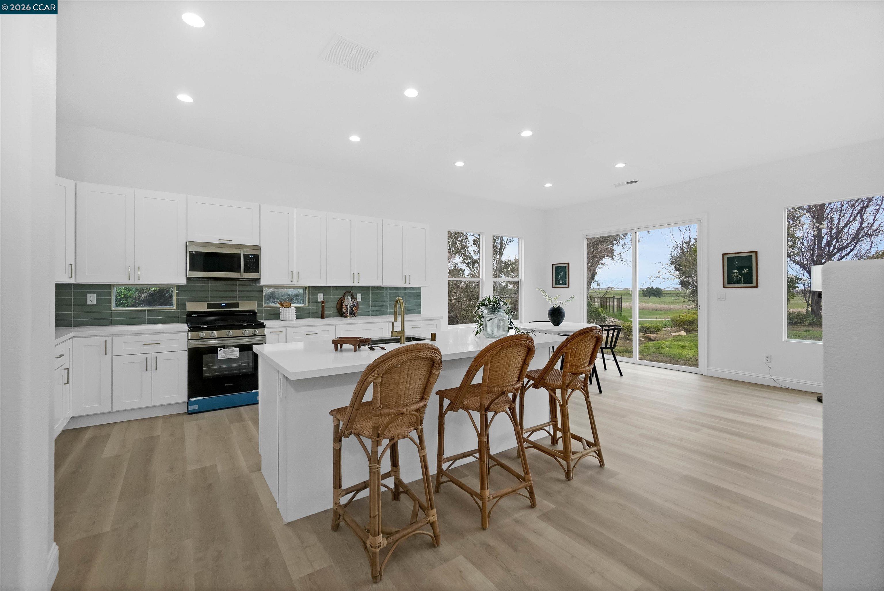 Detail Gallery Image 25 of 60 For 175 Oakridge Way, Rio Vista,  CA 94571 - 3 Beds | 2/1 Baths