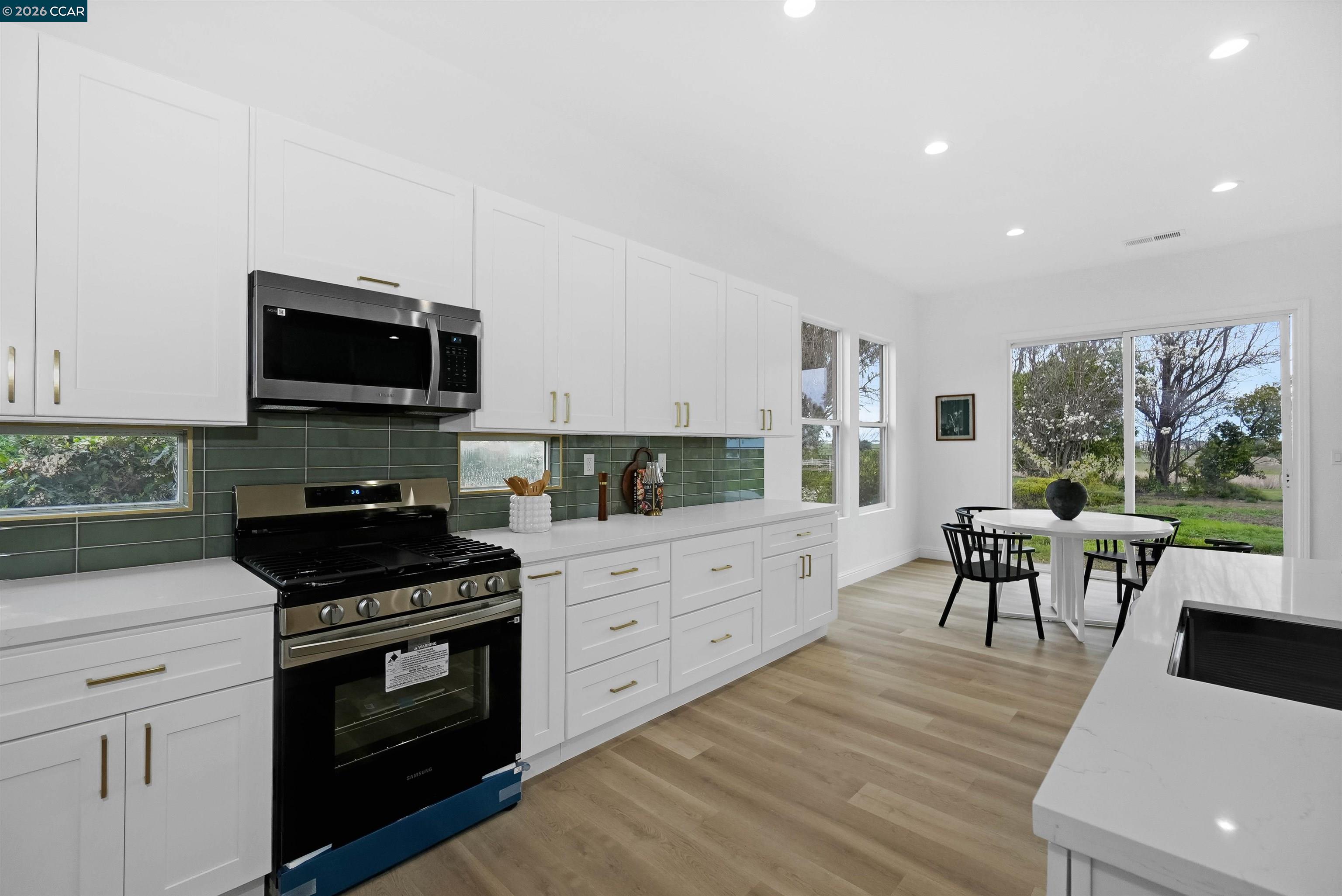 Detail Gallery Image 31 of 60 For 175 Oakridge Way, Rio Vista,  CA 94571 - 3 Beds | 2/1 Baths