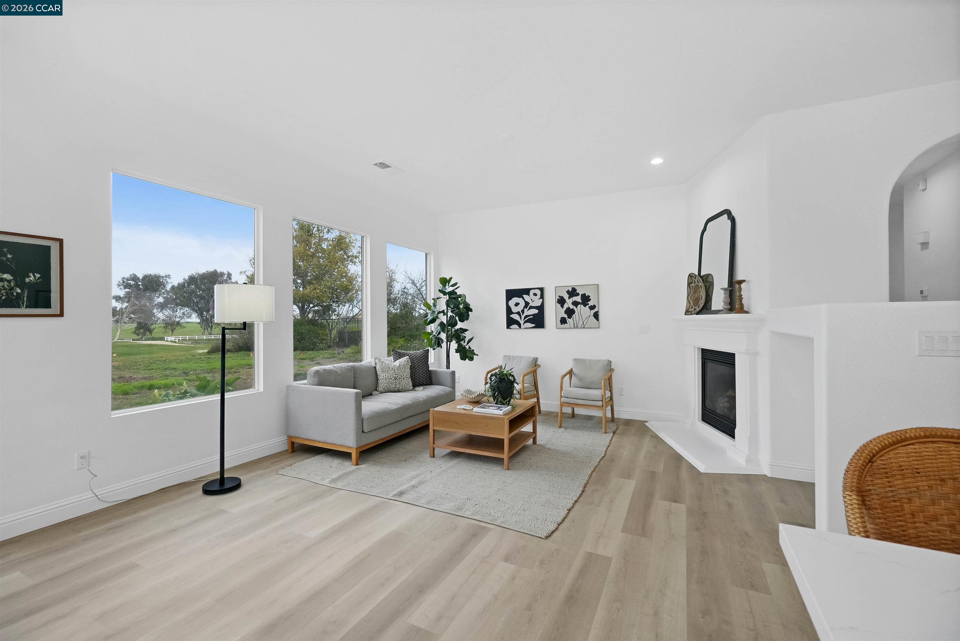 Detail Gallery Image 33 of 60 For 175 Oakridge Way, Rio Vista,  CA 94571 - 3 Beds | 2/1 Baths