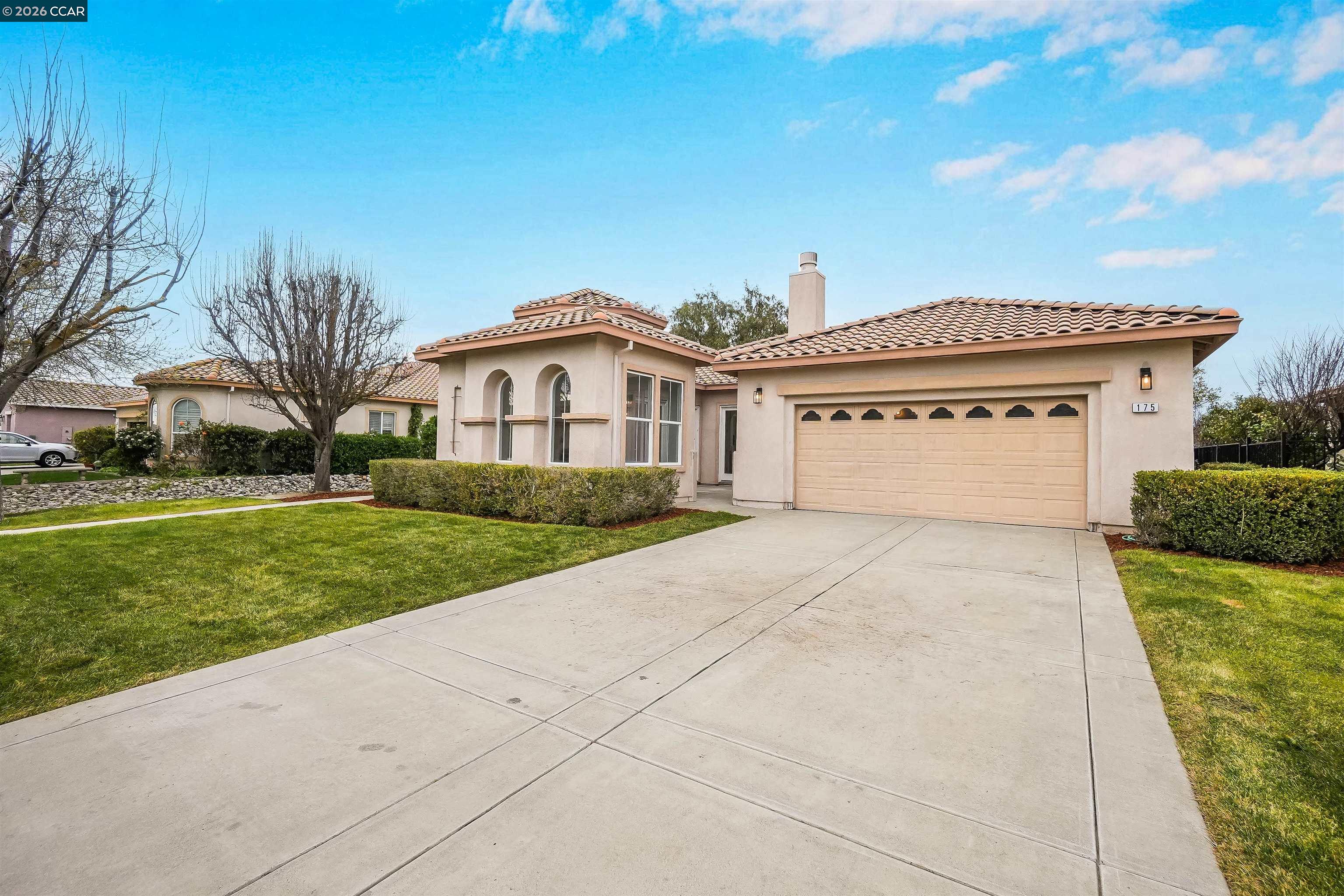 Detail Gallery Image 7 of 60 For 175 Oakridge Way, Rio Vista,  CA 94571 - 3 Beds | 2/1 Baths