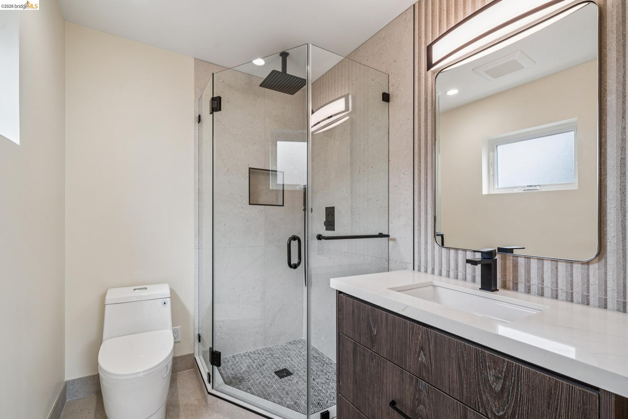 Detail Gallery Image 46 of 47 For 1009 Everett St, El Cerrito,  CA 94530 - 5 Beds | 4 Baths