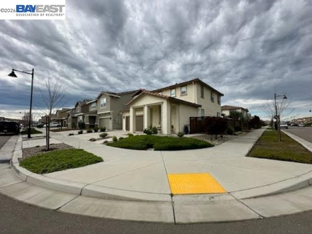 Detail Gallery Image 2 of 9 For 17691 Brandeis Ct, Lathrop,  CA 95330 - 3 Beds | 2/1 Baths