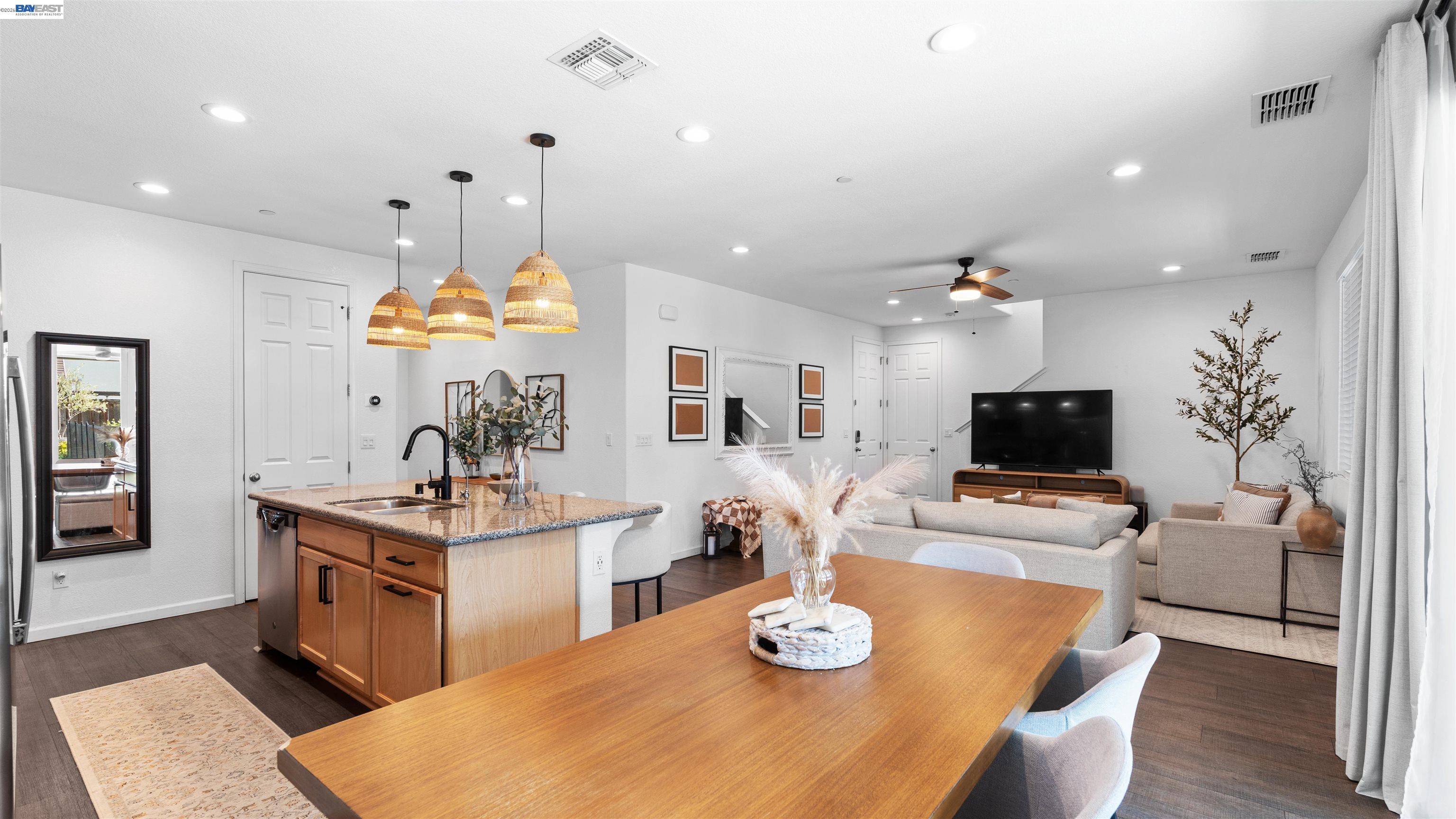 Detail Gallery Image 6 of 34 For 17691 Brandeis Ct, Lathrop,  CA 95330 - 3 Beds | 2/1 Baths