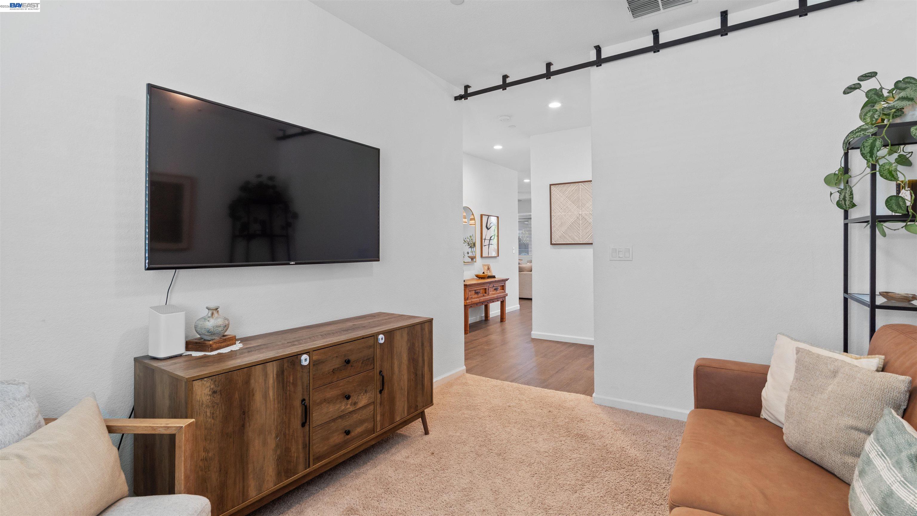 Detail Gallery Image 10 of 34 For 17691 Brandeis Ct, Lathrop,  CA 95330 - 3 Beds | 2/1 Baths