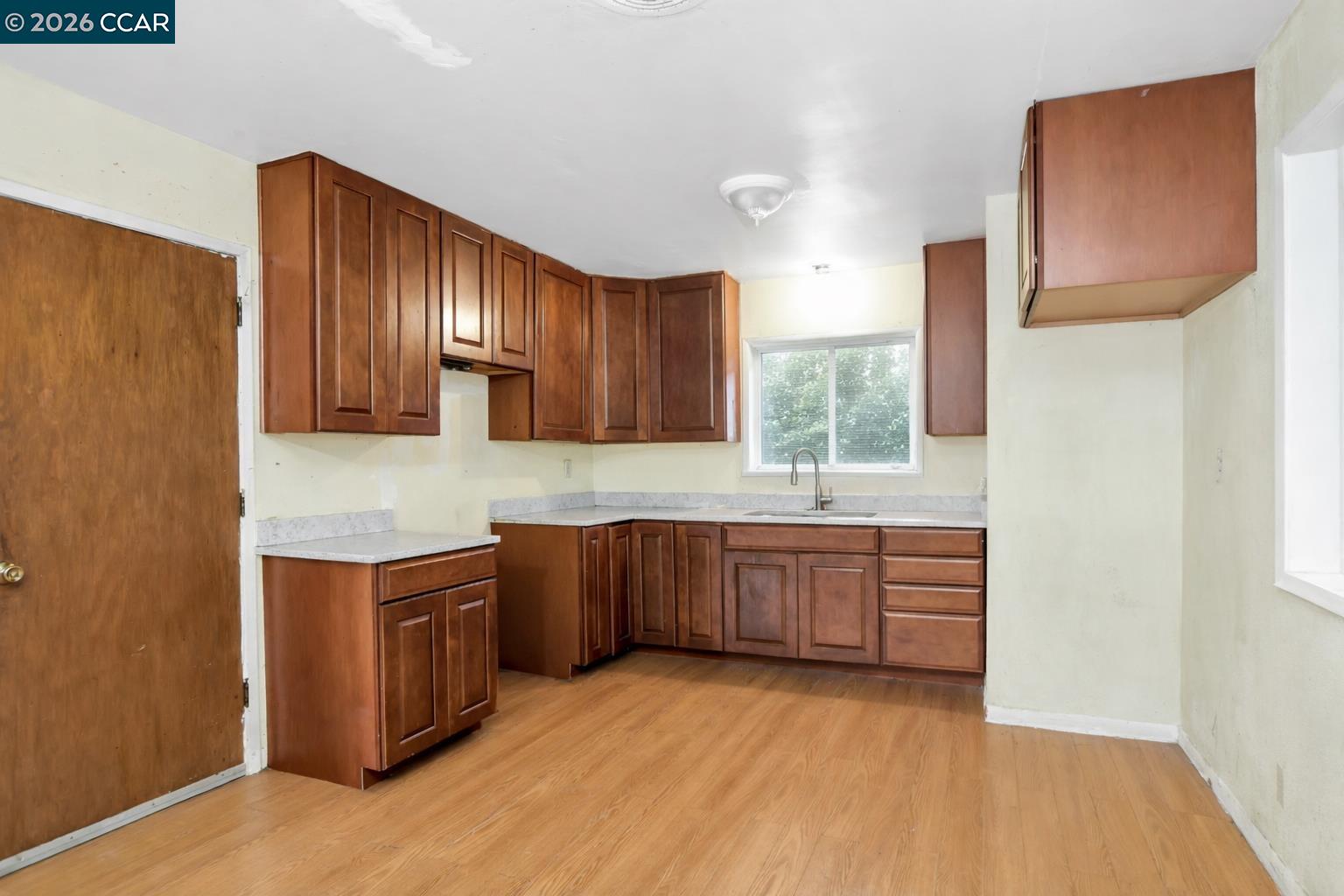 Detail Gallery Image 4 of 27 For 1212 E 13th St, Antioch,  CA 94509 - 3 Beds | 2 Baths