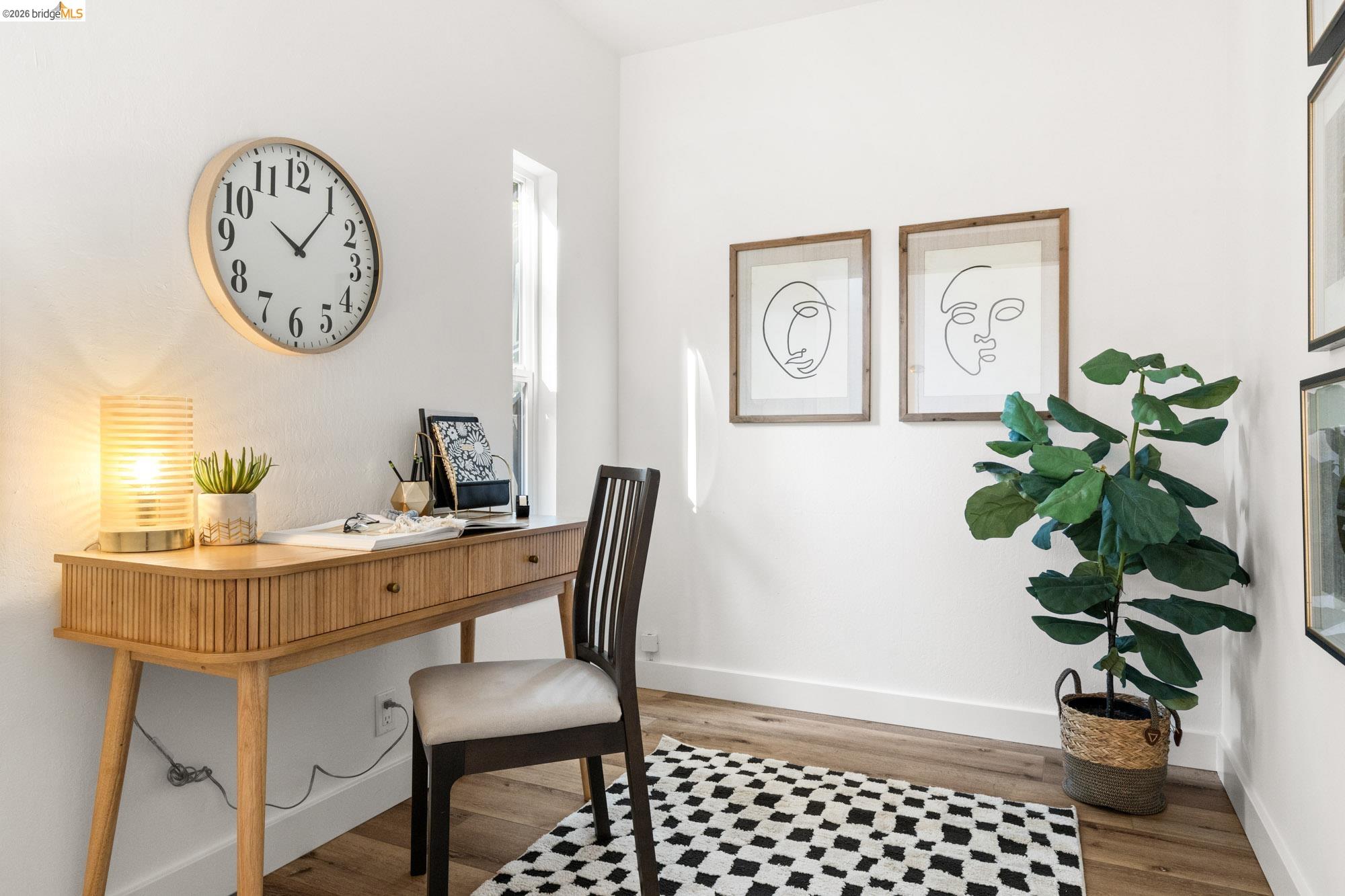 Detail Gallery Image 23 of 47 For 6931 Pinehaven Rd, Oakland,  CA 94611 - 4 Beds | 2/2 Baths