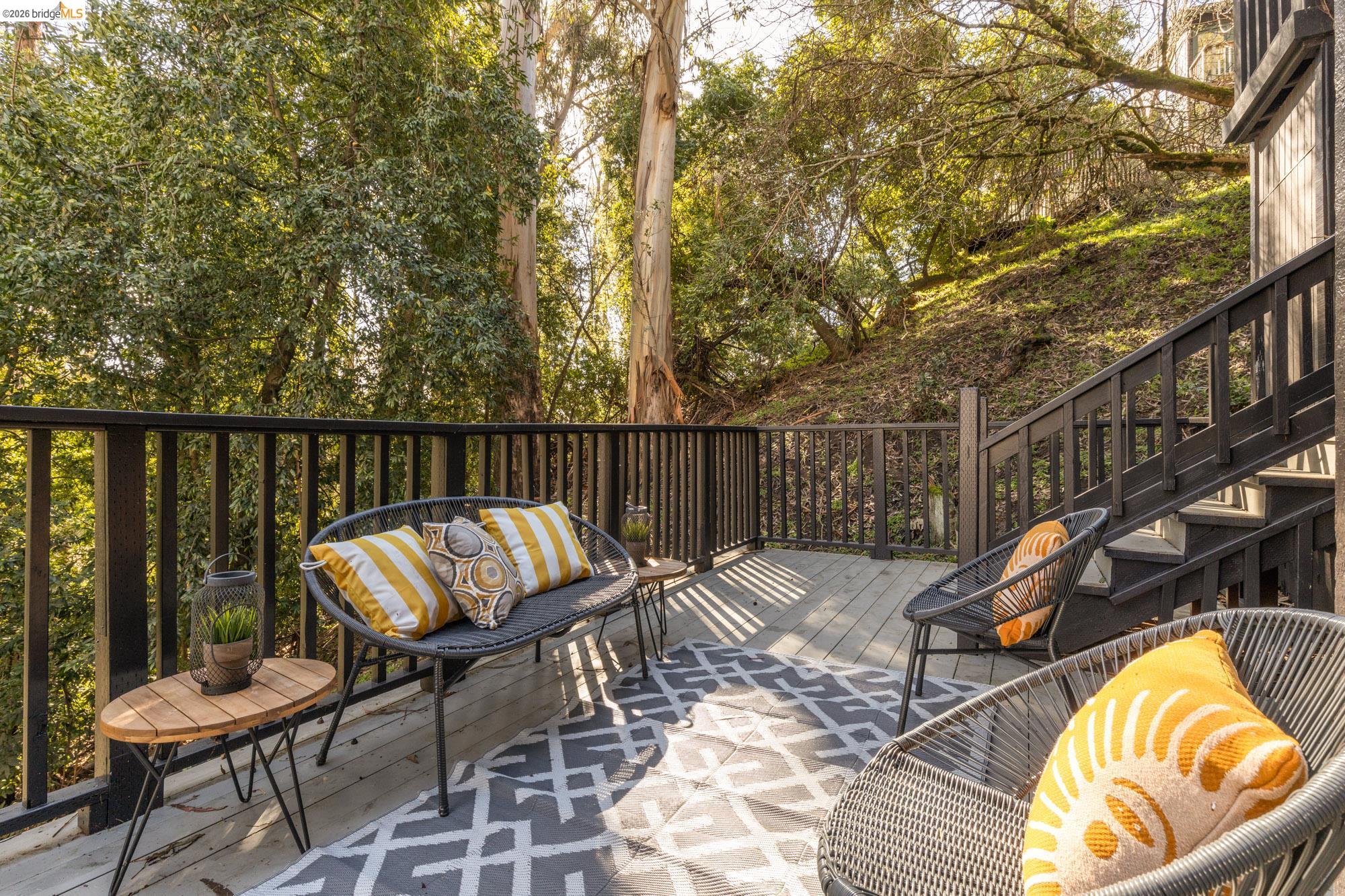 Detail Gallery Image 47 of 47 For 6931 Pinehaven Rd, Oakland,  CA 94611 - 4 Beds | 2/2 Baths