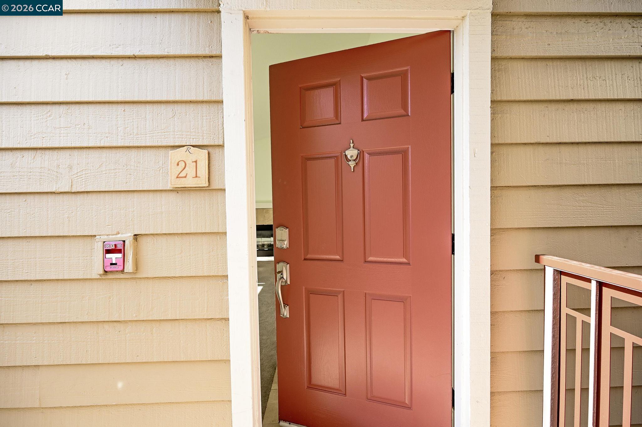 Photo #2: 41125170 Listing: Photo #2