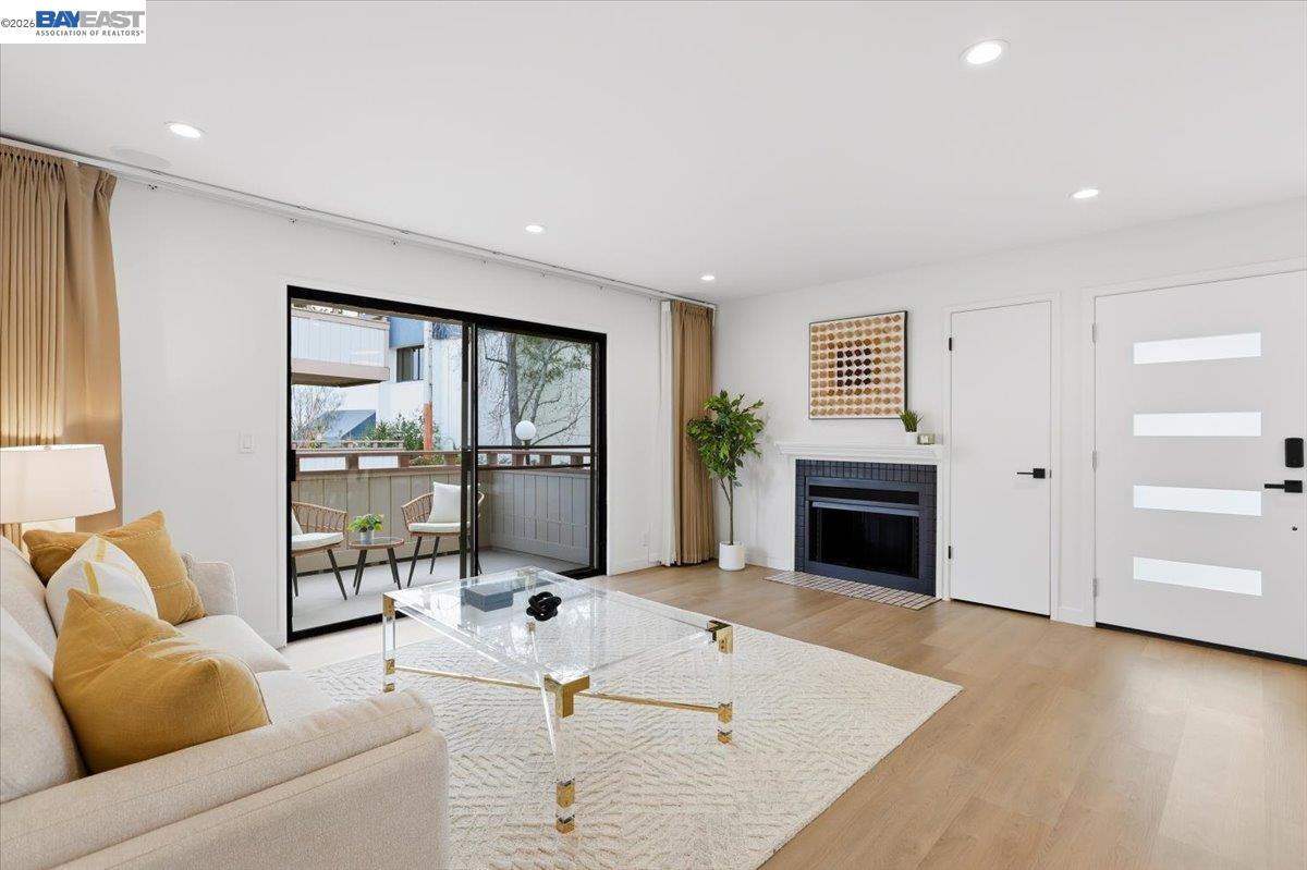 Photo #3: 41125175 Listing: Photo #3