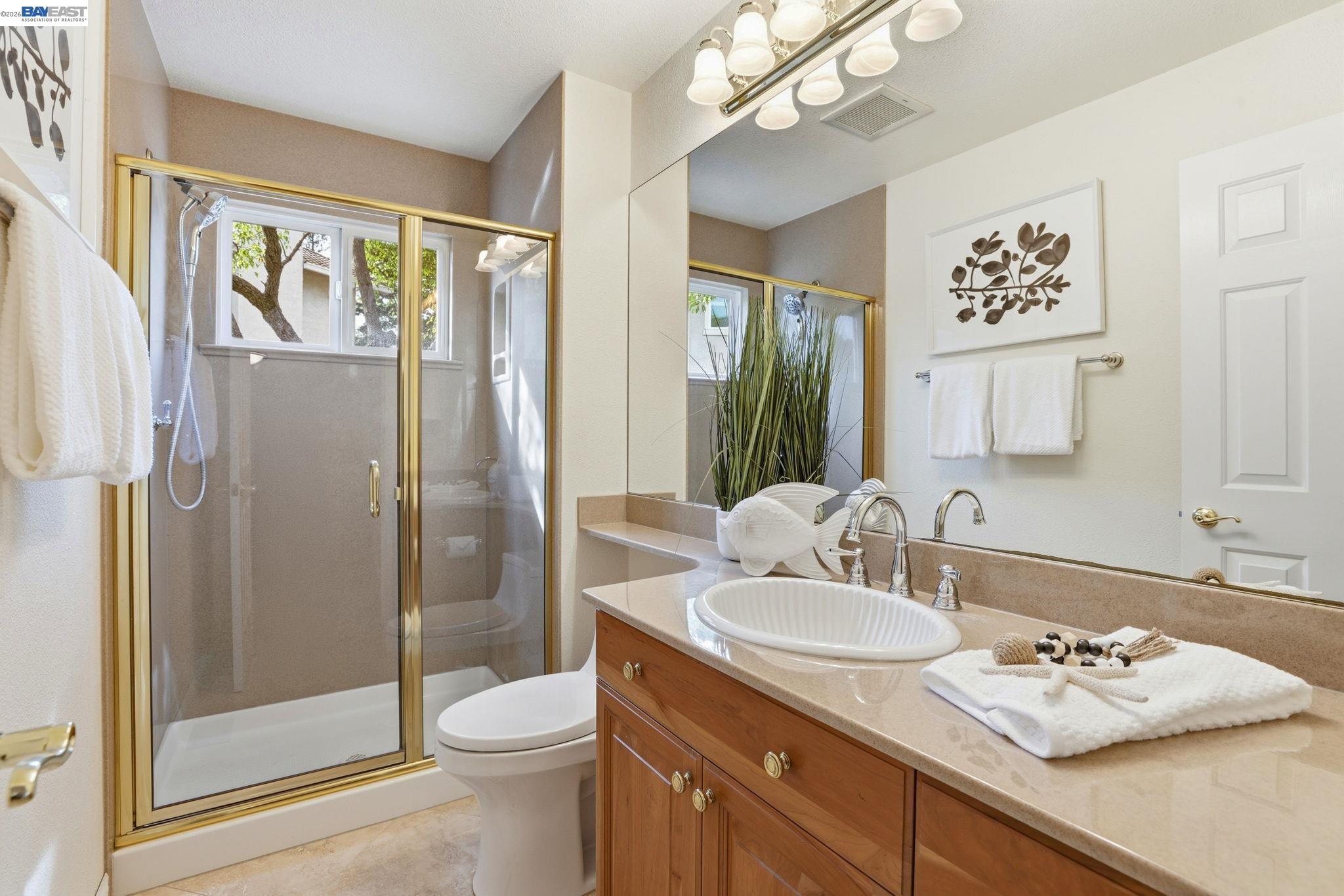 Detail Gallery Image 14 of 27 For 3593 Whitehall Ct, Pleasanton,  CA 94588 - 4 Beds | 3 Baths