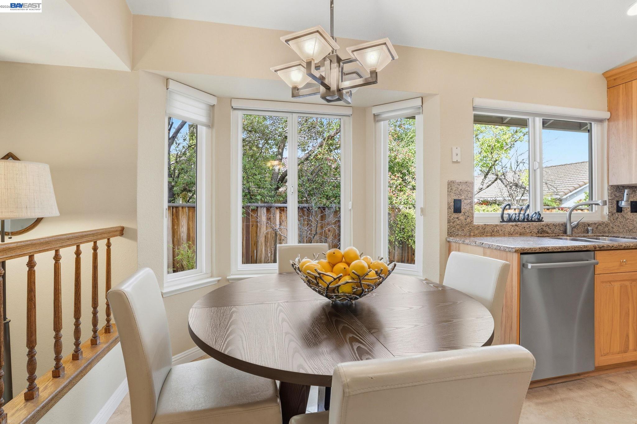 Detail Gallery Image 6 of 27 For 3593 Whitehall Ct, Pleasanton,  CA 94588 - 4 Beds | 3 Baths