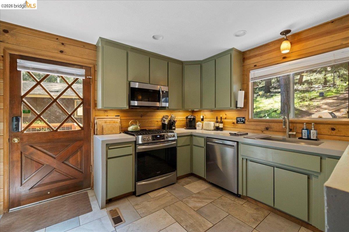 Detail Gallery Image 12 of 60 For 22353 Ponderosa Dr, Twain Harte,  CA 95383 - – Beds | – Baths