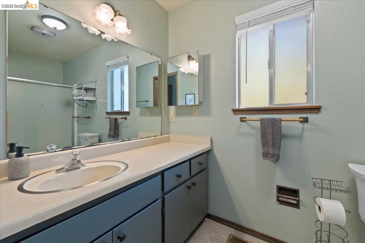 Detail Gallery Image 10 of 60 For 22353 Ponderosa Dr, Twain Harte,  CA 95383 - – Beds | – Baths