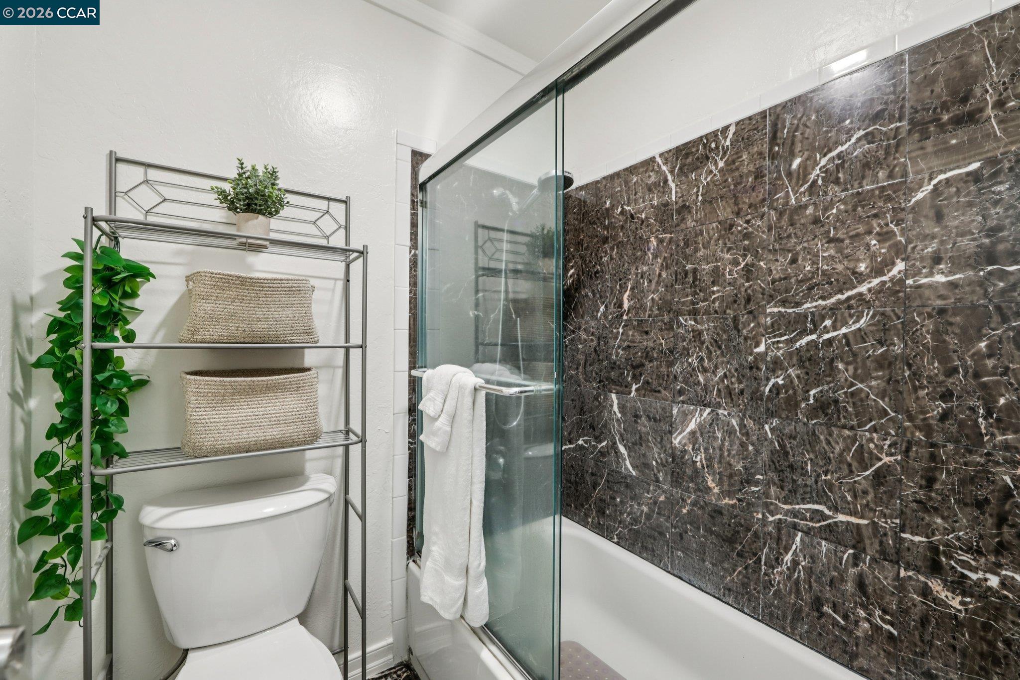 Photo #15: 41125180 Listing: Photo #15