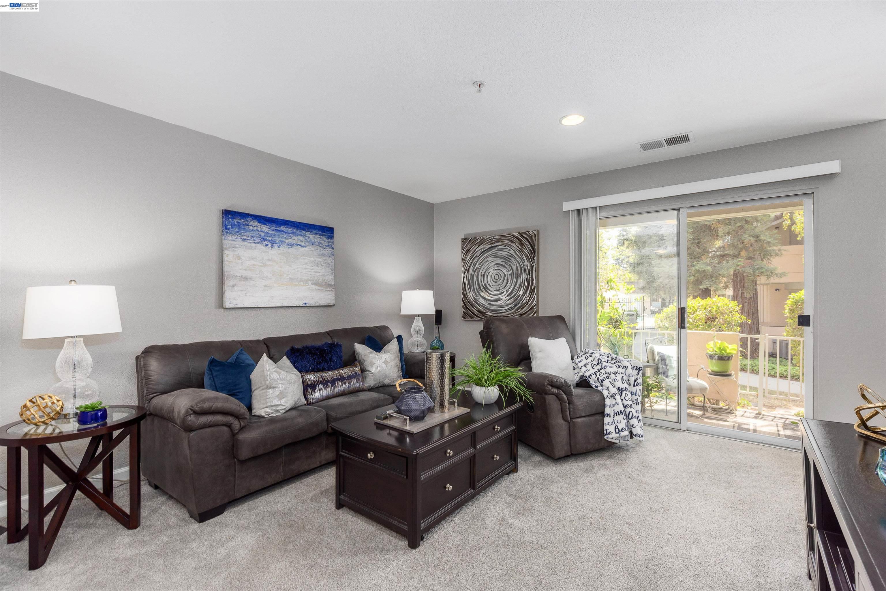 Photo #3: 41125181 Listing: Photo #3