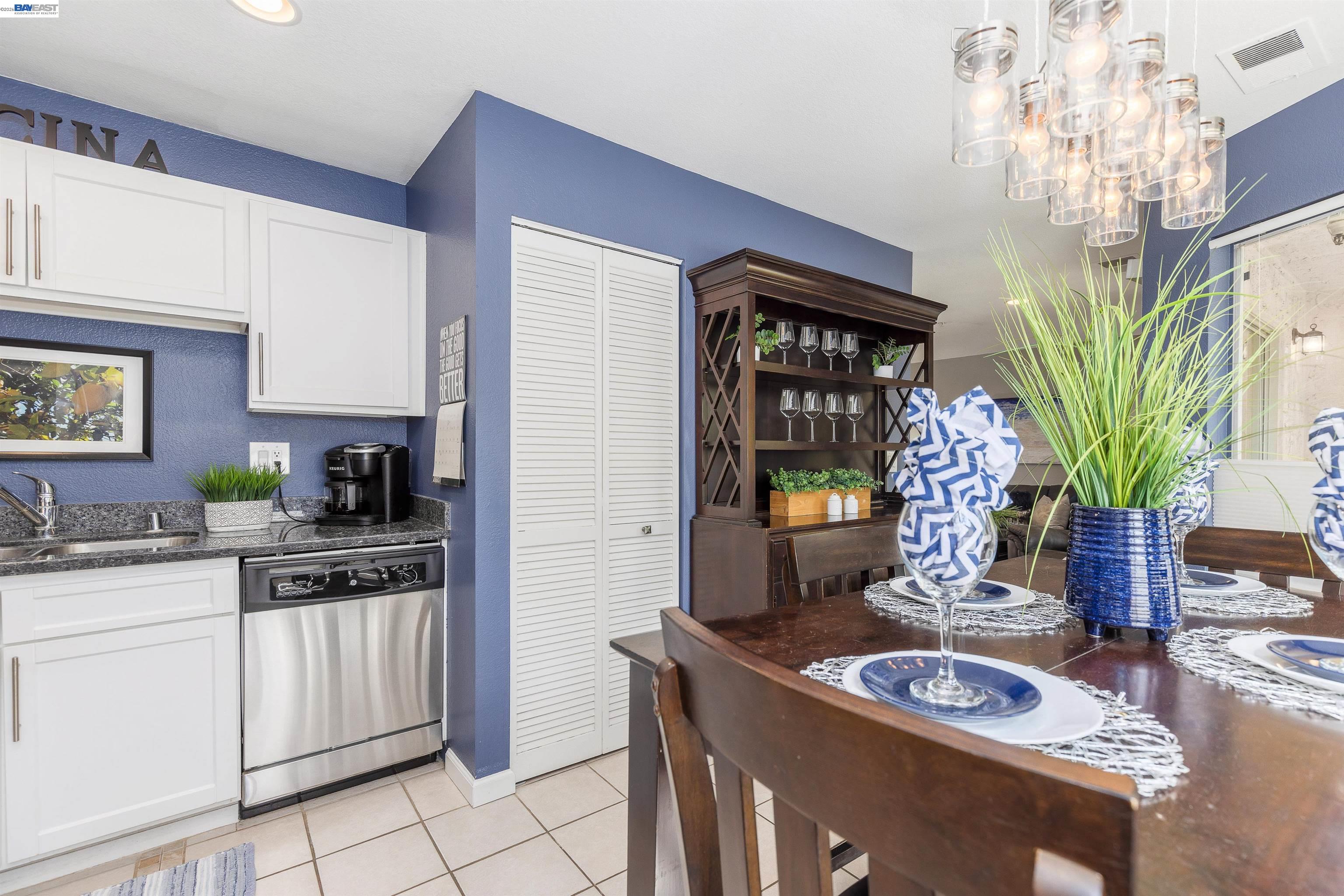 Photo #8: 41125181 Listing: Photo #8