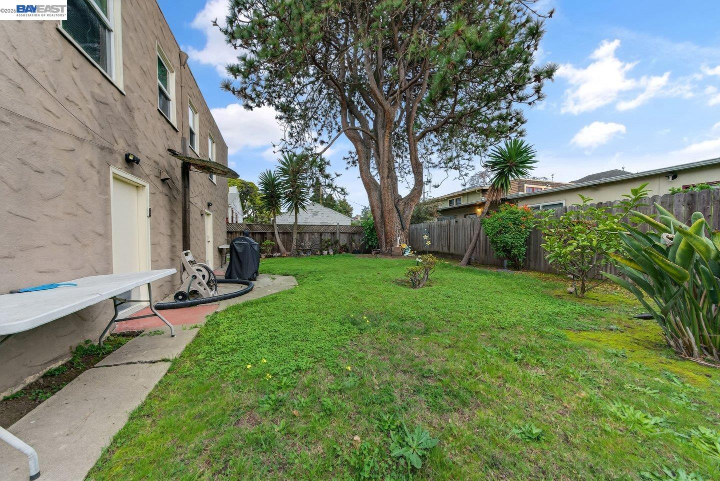 Detail Gallery Image 15 of 16 For 940 Delaware St, Berkeley,  CA 94710 - – Beds | – Baths