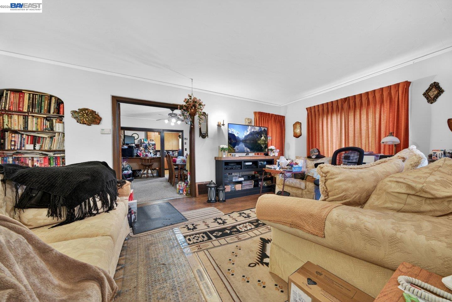 Detail Gallery Image 4 of 16 For 940 Delaware St, Berkeley,  CA 94710 - – Beds | – Baths