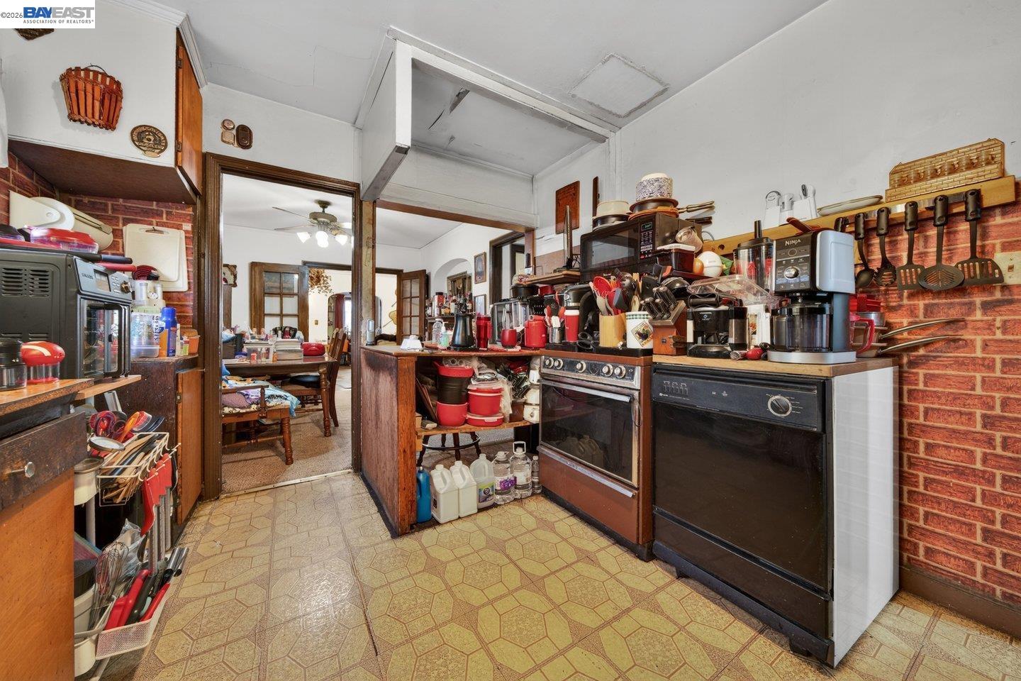 Detail Gallery Image 8 of 16 For 940 Delaware St, Berkeley,  CA 94710 - – Beds | – Baths