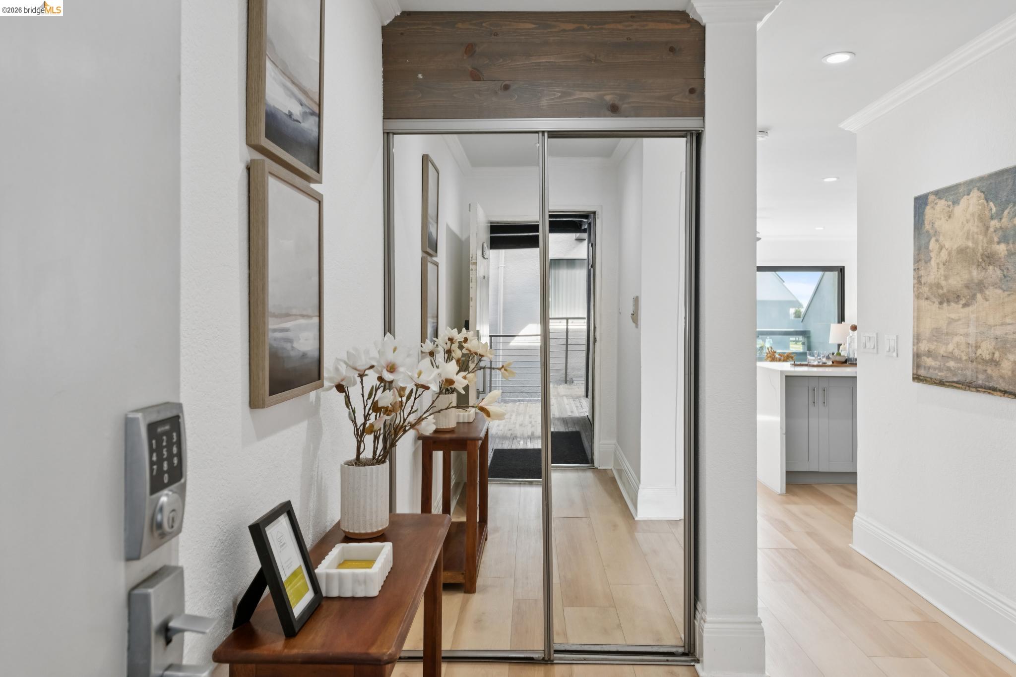 Photo #2: 41125183 Listing: Photo #2