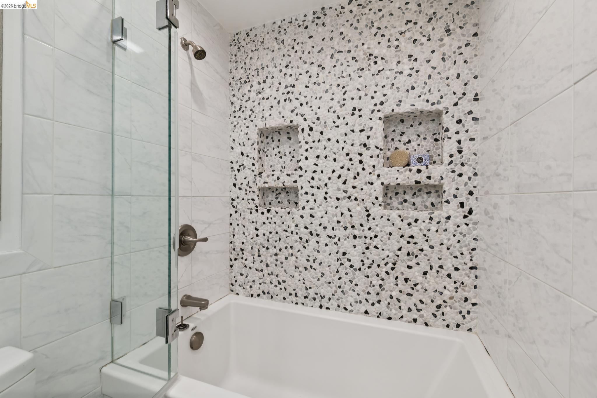 Photo #17: 41125183 Listing: Photo #17