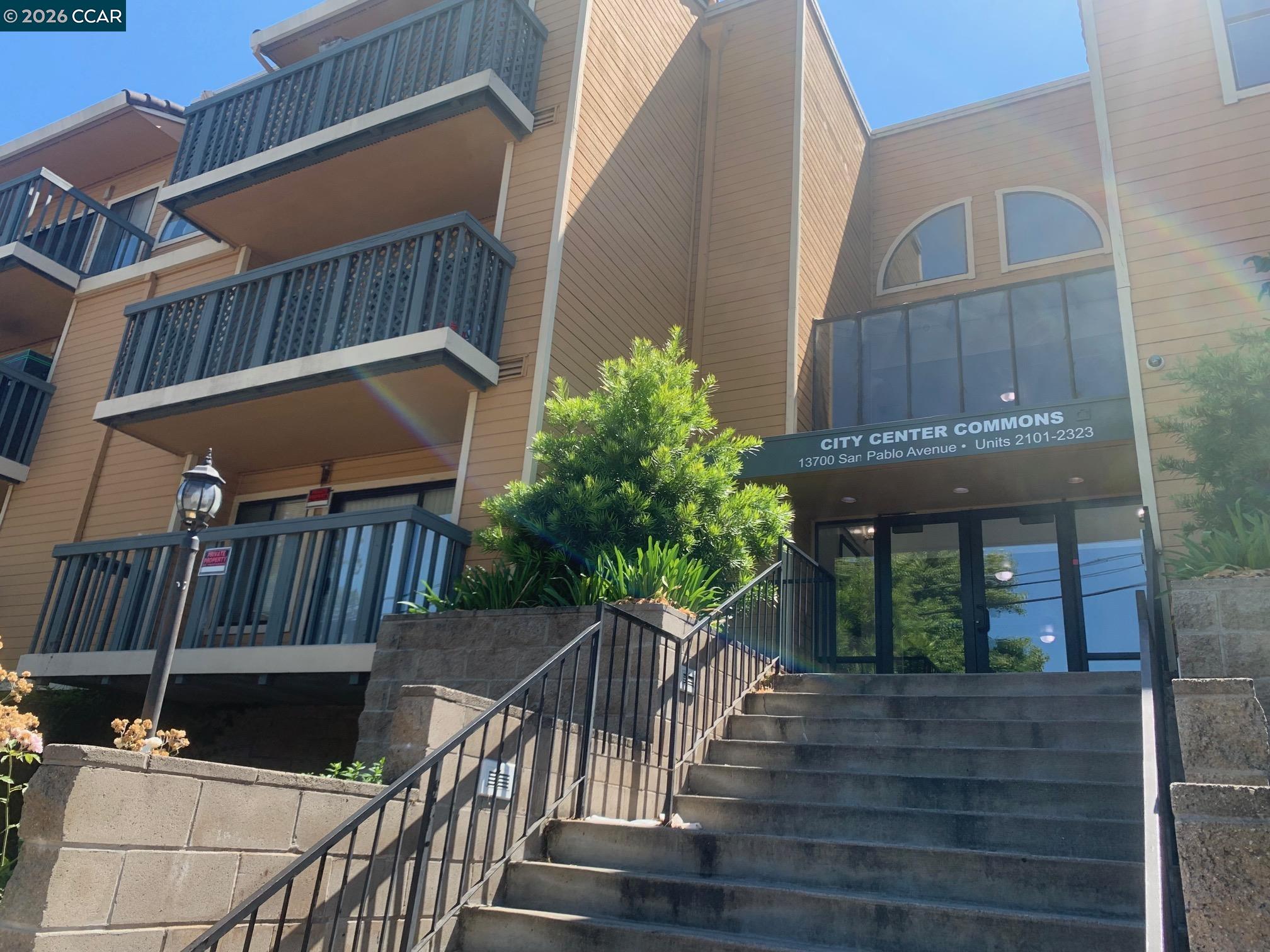 Front Image Thumbnail for CC41125184