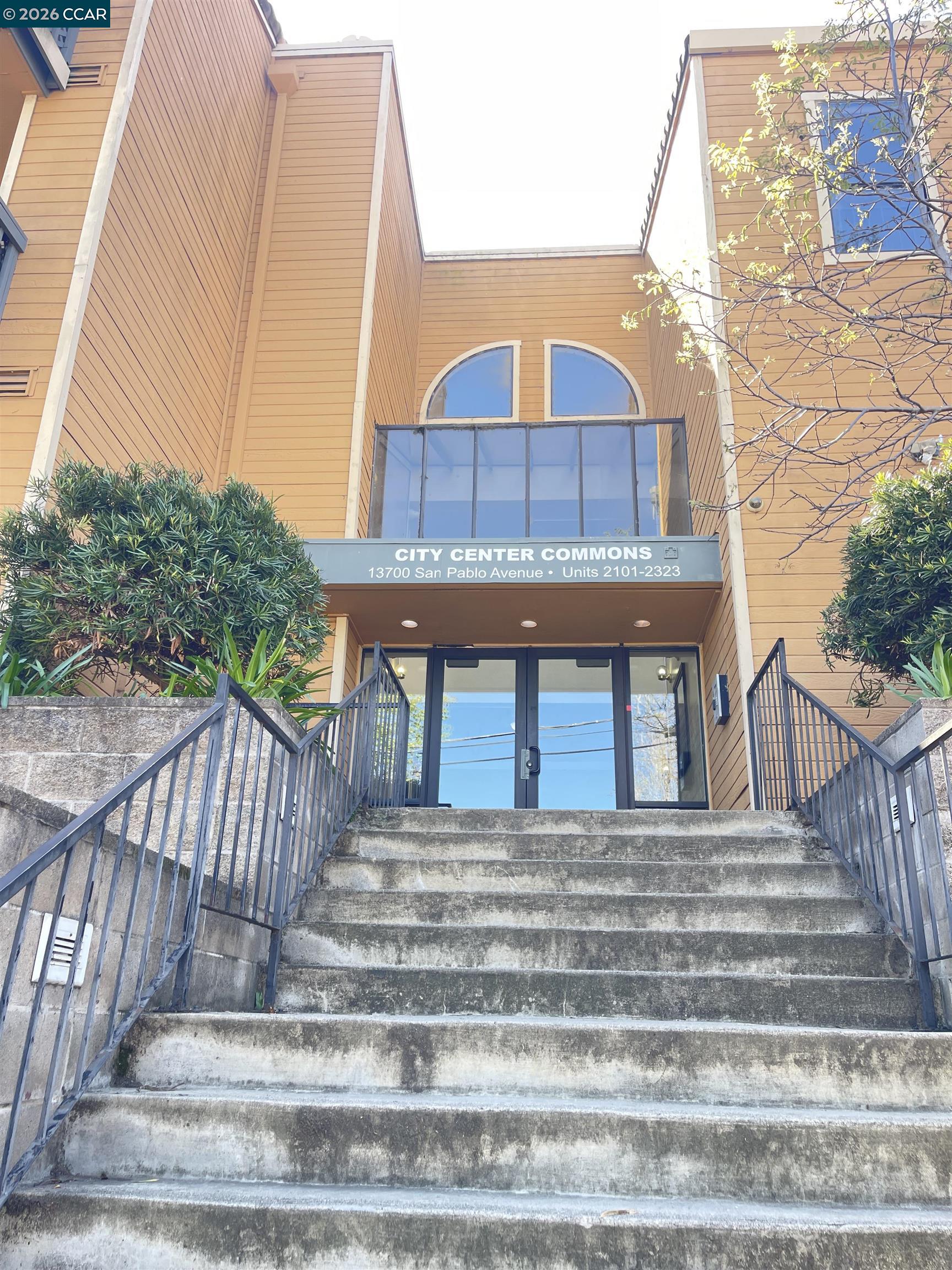 Front Image Thumbnail for CC41125184