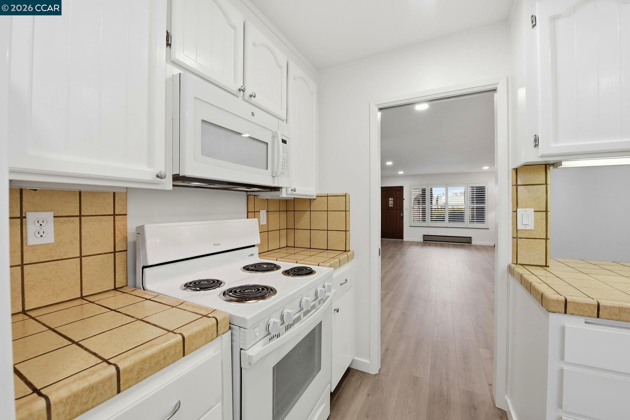 Detail Gallery Image 15 of 33 For 970 Joaquin Ave, San Leandro,  CA 94577 - 2 Beds | 2 Baths