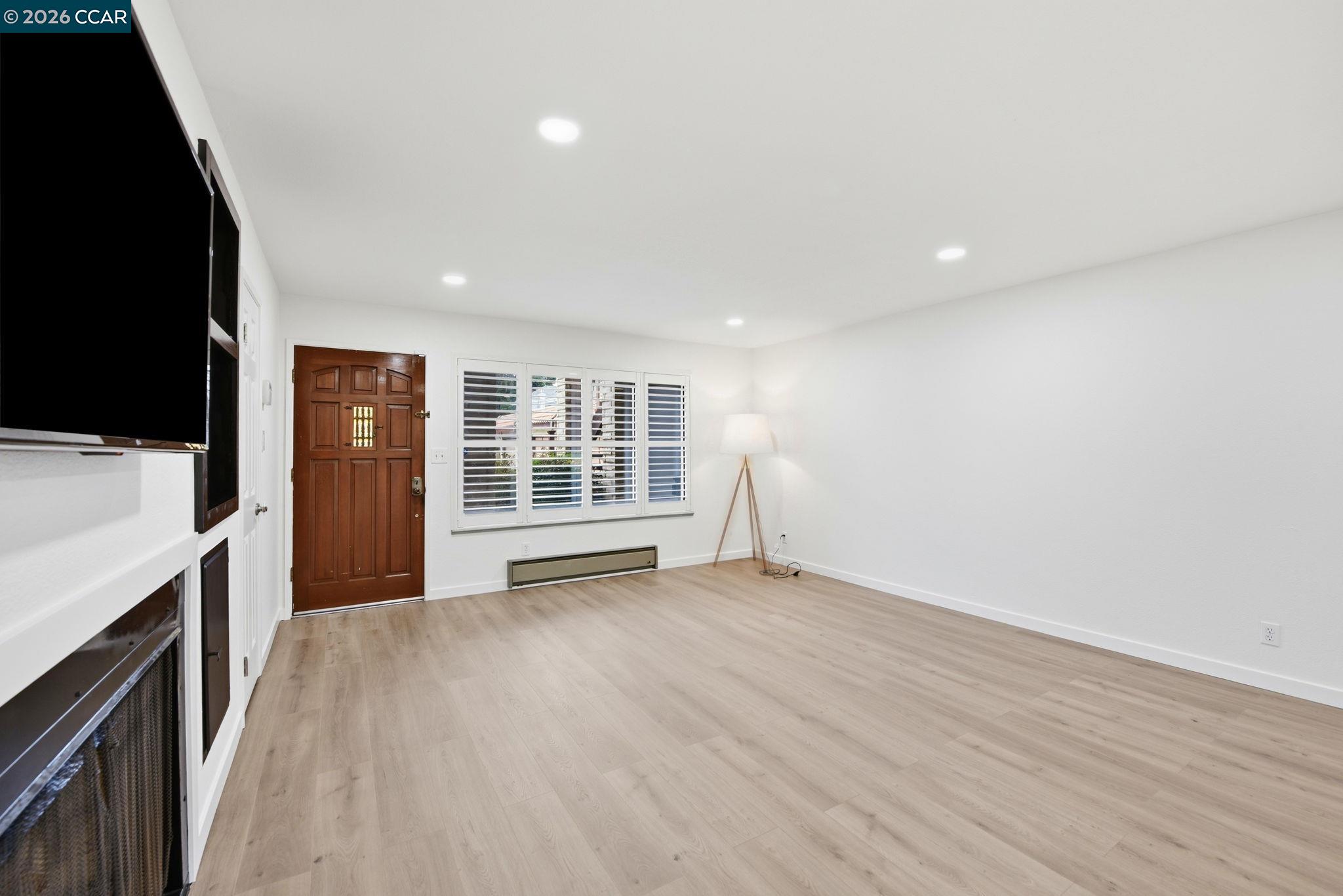 Photo #6: 41125185 Listing: Photo #6