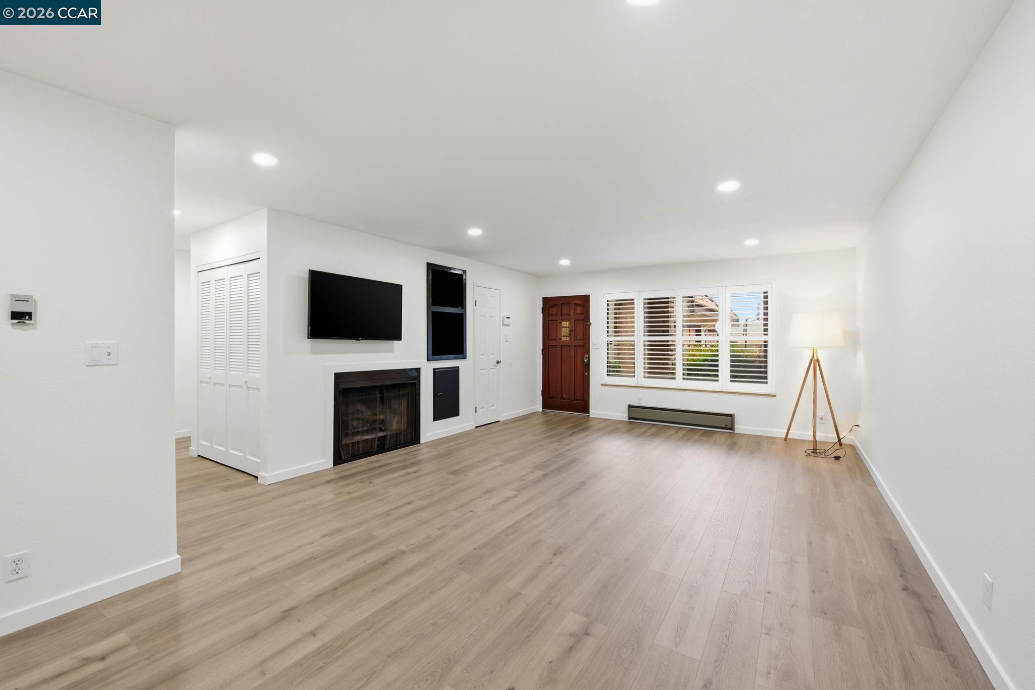 Photo #8: 41125185 Listing: Photo #8