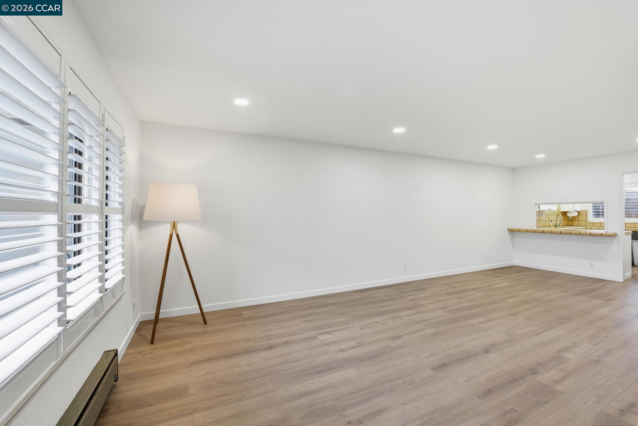 Detail Gallery Image 10 of 33 For 970 Joaquin Ave, San Leandro,  CA 94577 - 2 Beds | 2 Baths